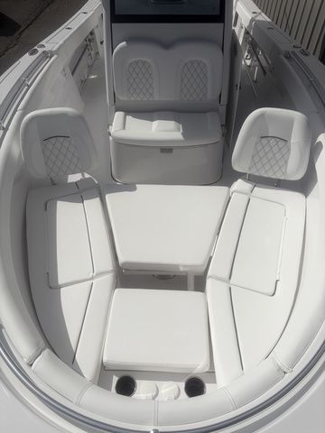 2026 Sportsman Open 302 Center Console - 26