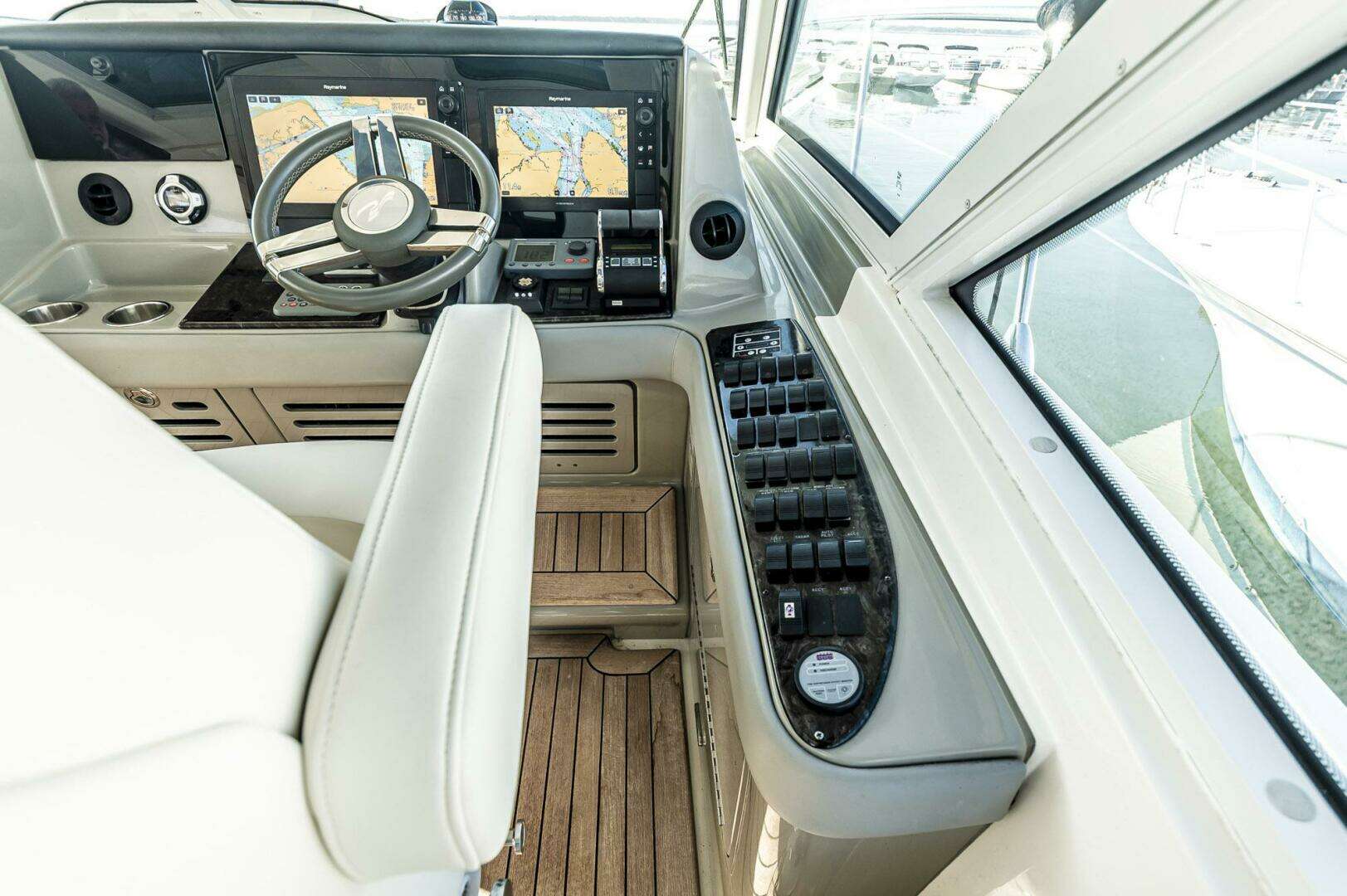 2011 Sea Ray 580 Sundancer - Image 45