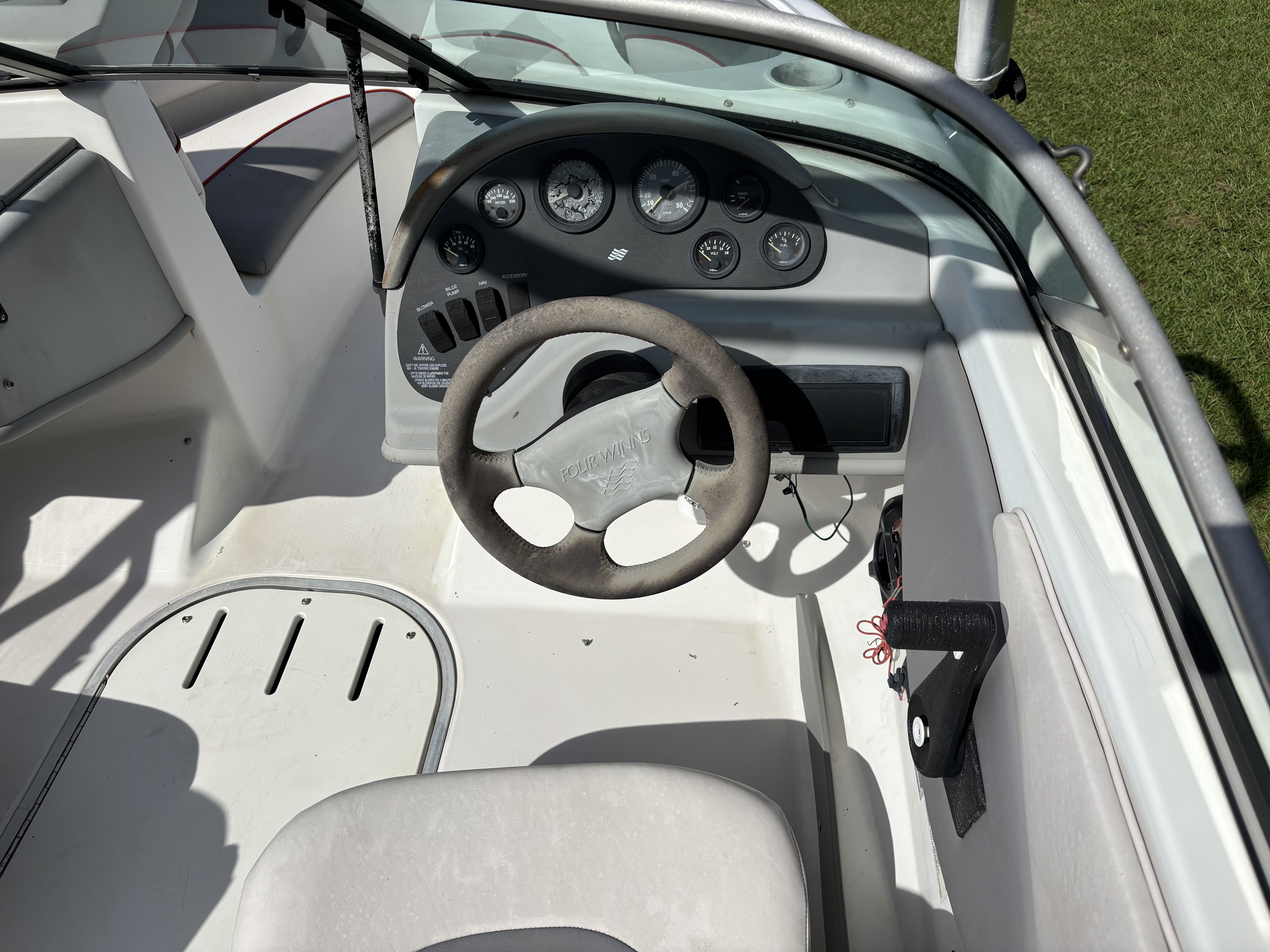 2000 Four Winns 170 Horizon - 9