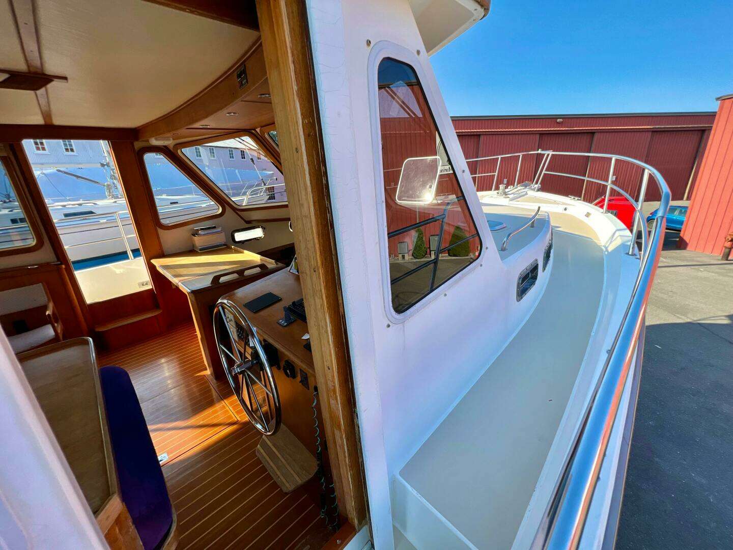 2001 Sabre Sabreline 47 - Image 24