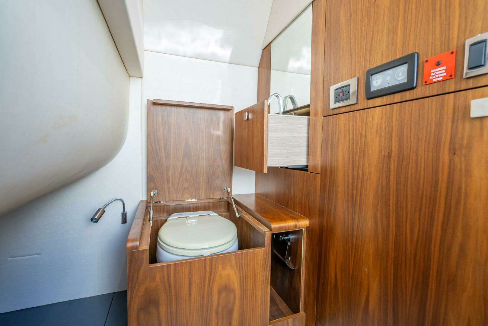 2018 Sunseeker Predator 57 - Image 74