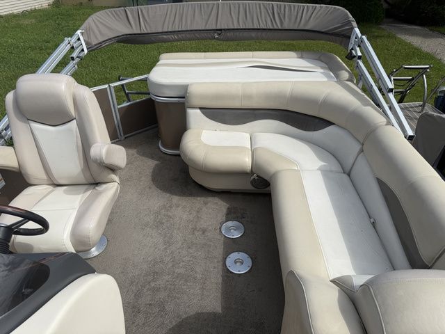 2012 Godfrey 220 c - 6