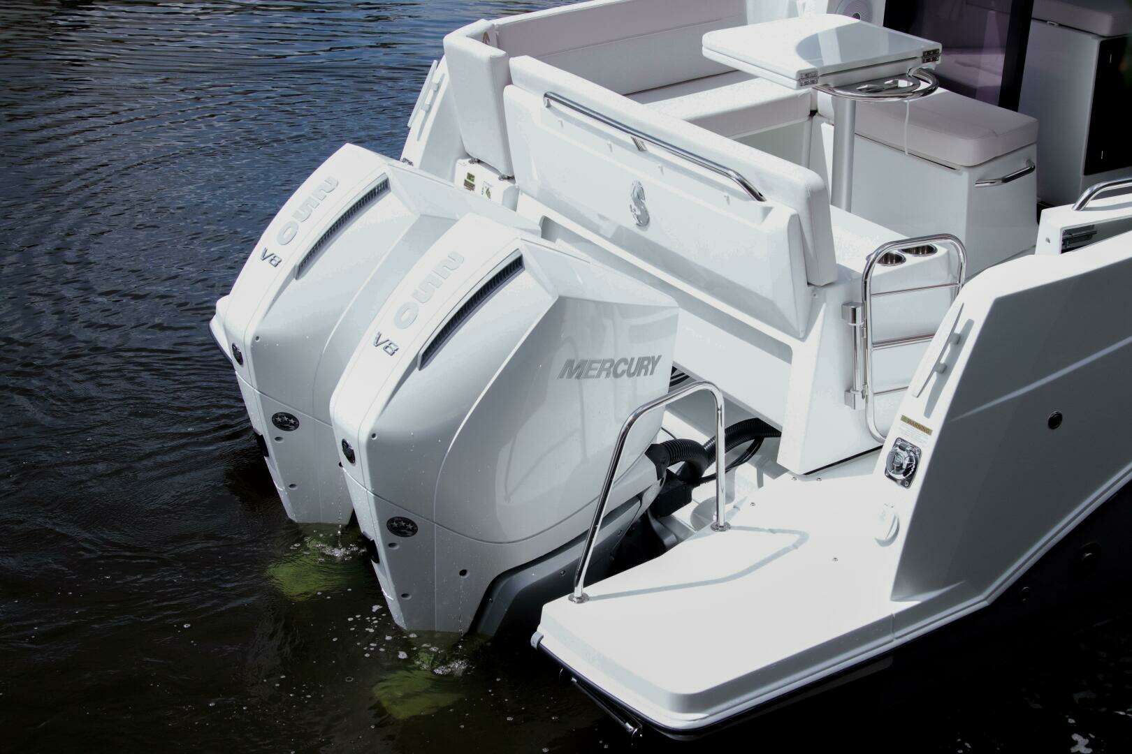 2026 Beneteau Antares 9 - Image 9