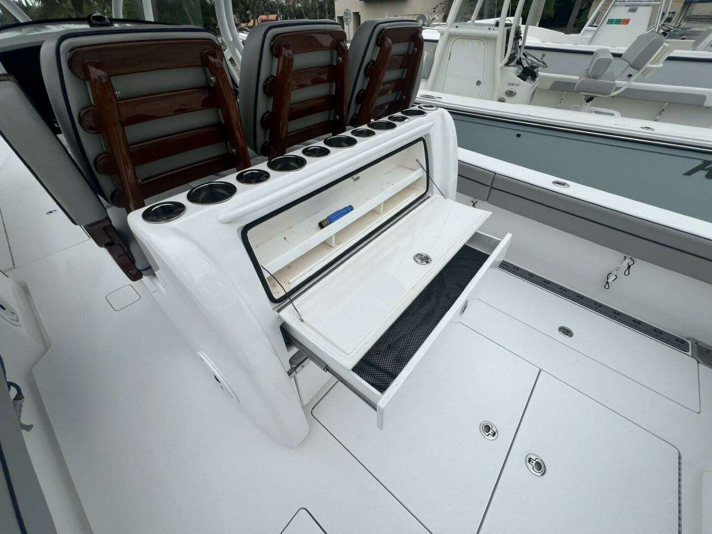 2023 Valhalla Boatworks V-33 - Image 27