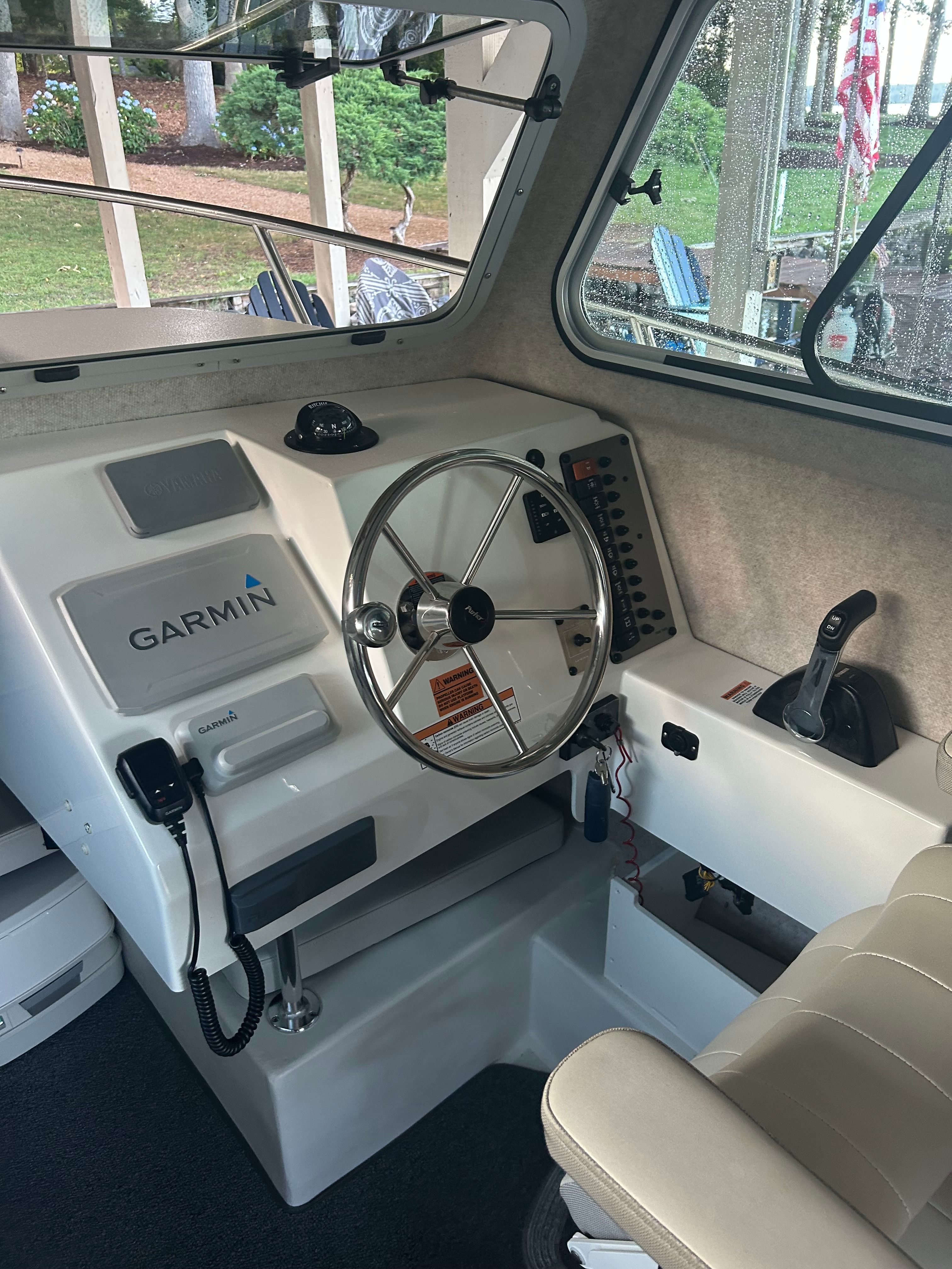 2020 Parker 2320 Sport Cabin - 11