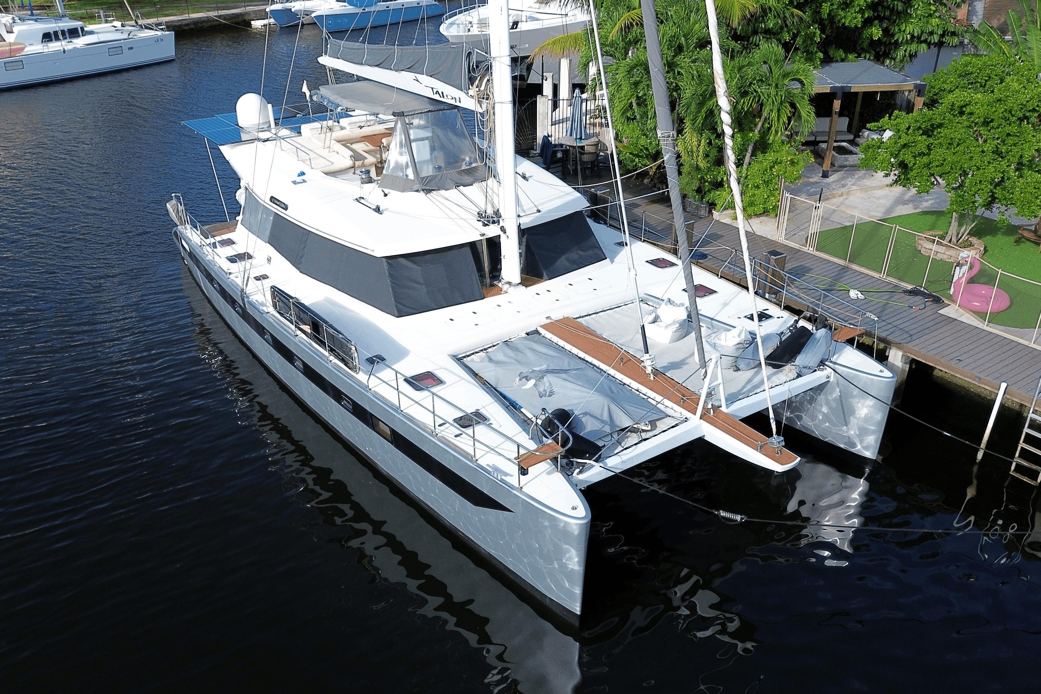 2011 Sunreef 62