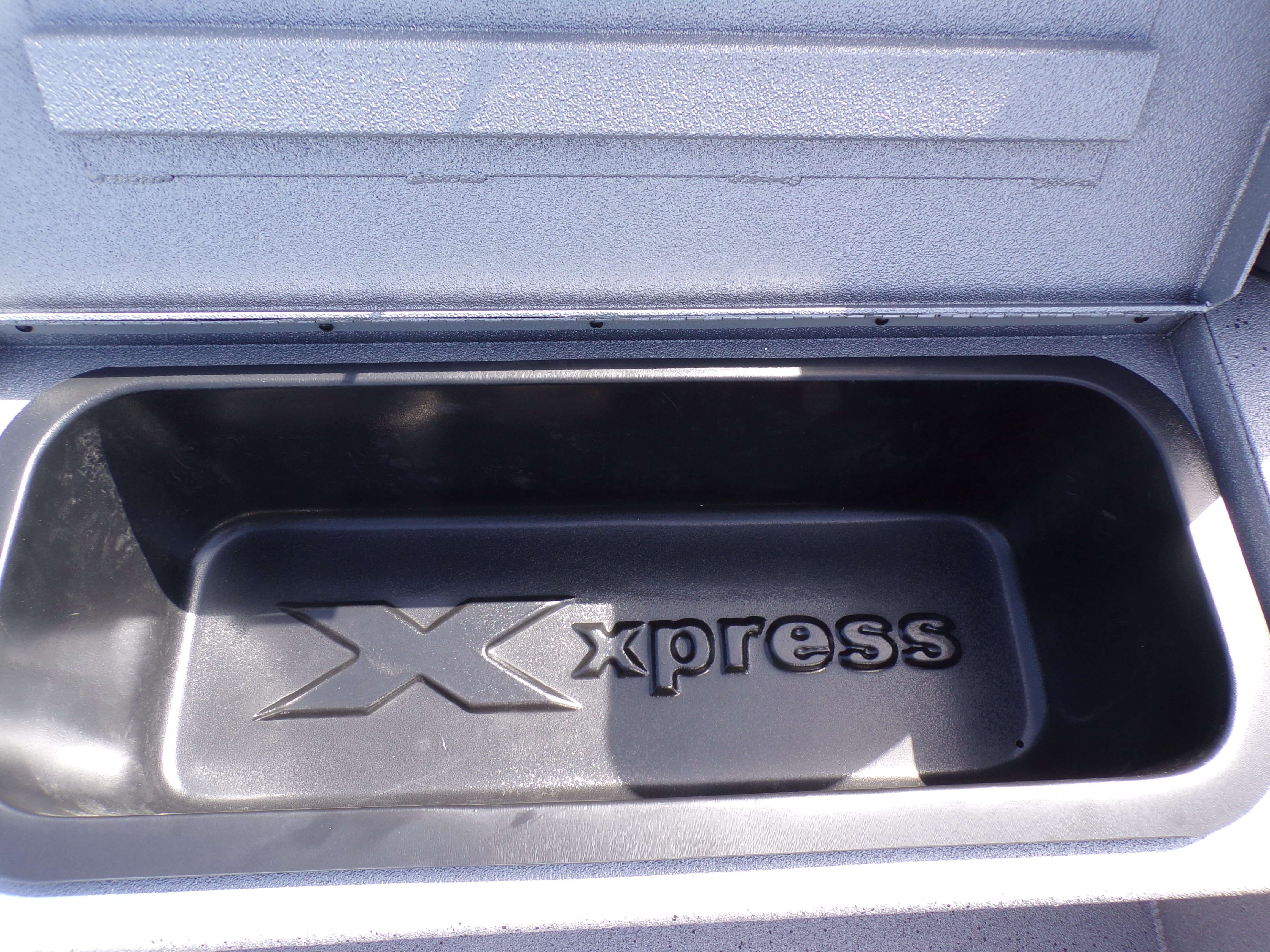 2026 Xpress H22B Bay - 27