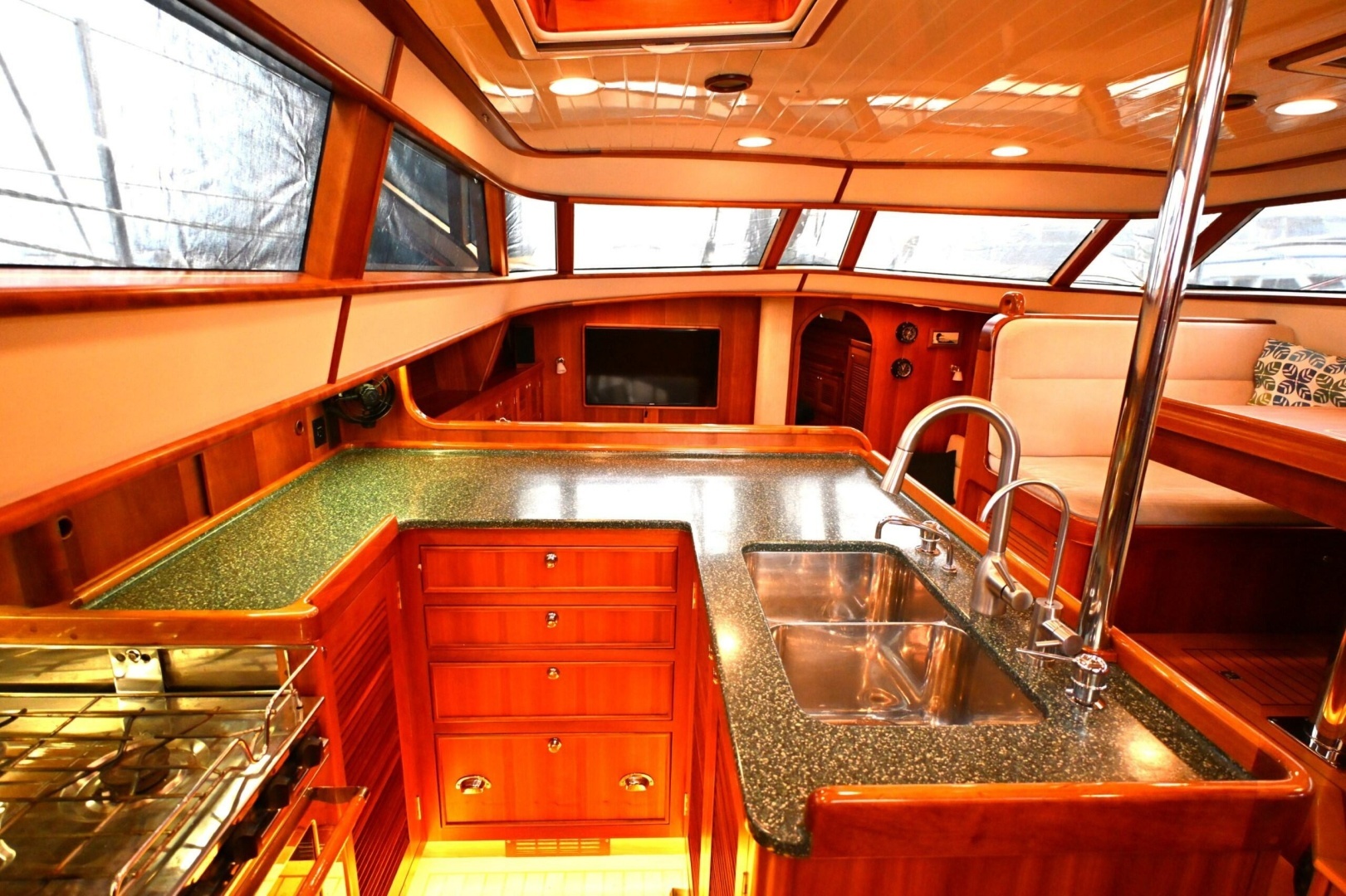2006 Waterline 50 - Image 43