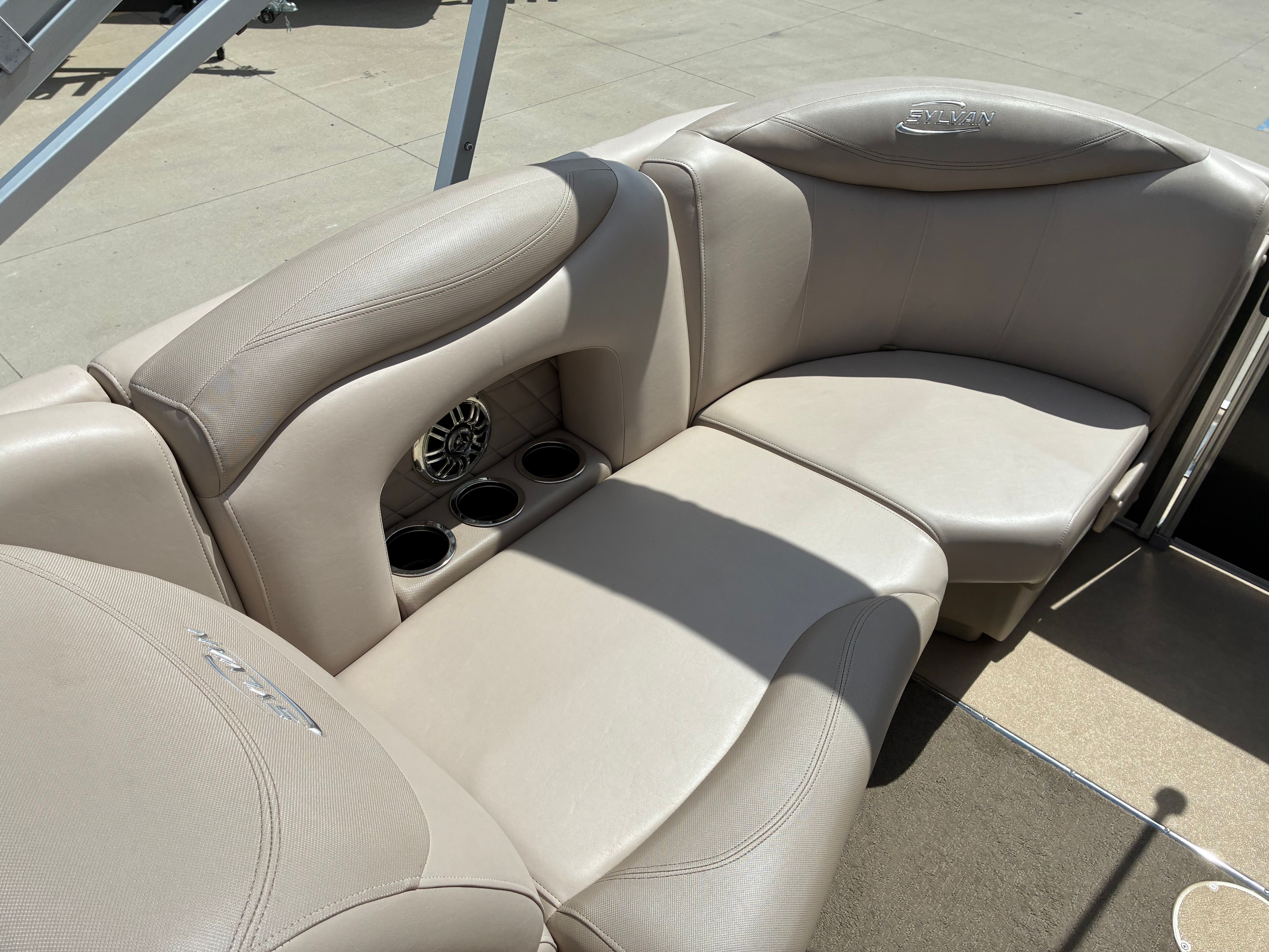 2013 Sylvan 8522 Mirage Cruise - 28