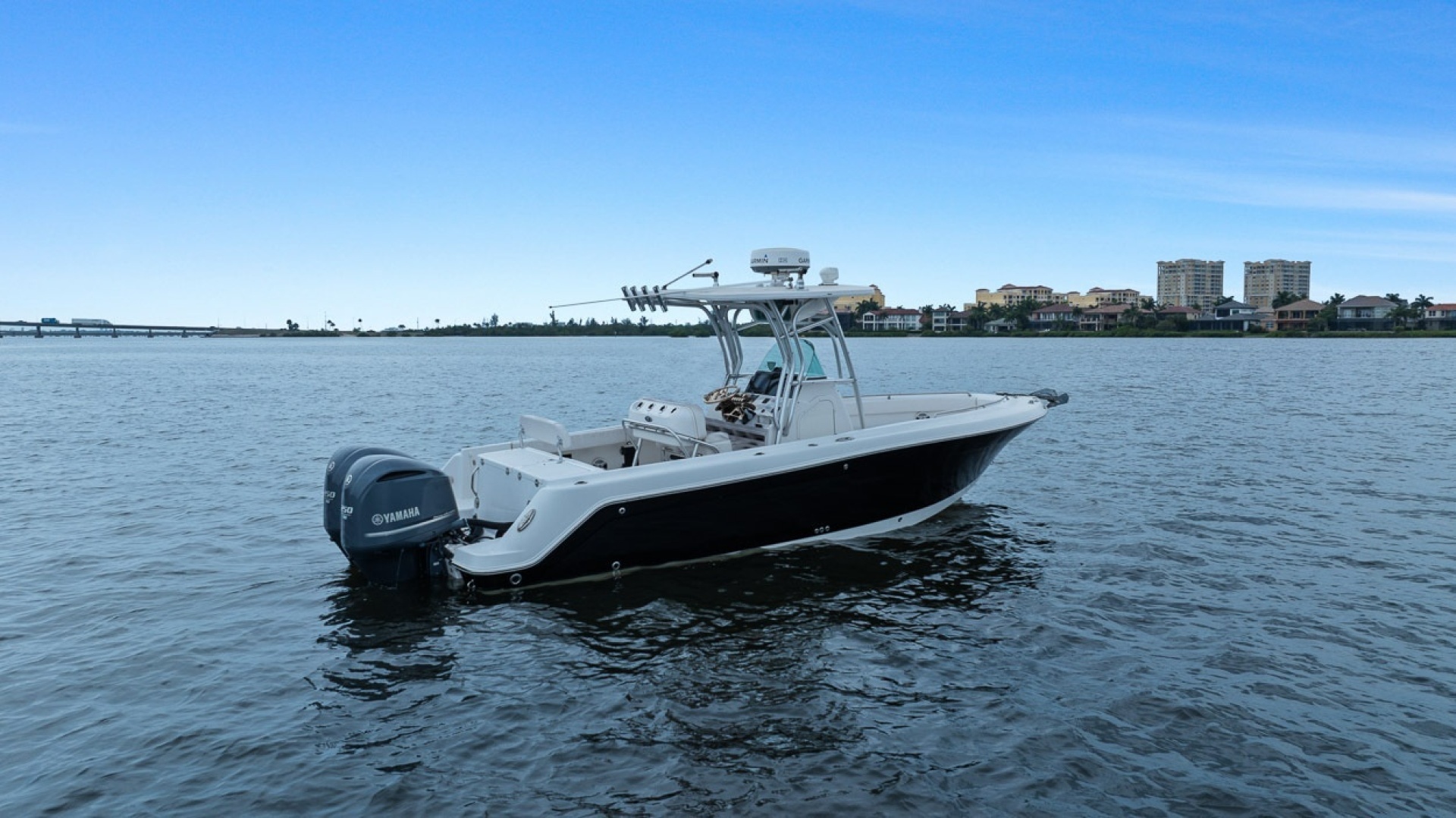 2013 Robalo R260 - Image 28