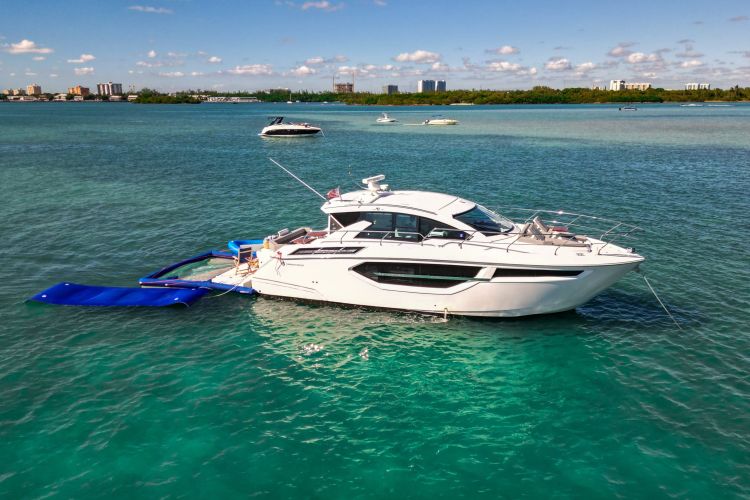 2023 Cruisers Yachts 42 Cantius