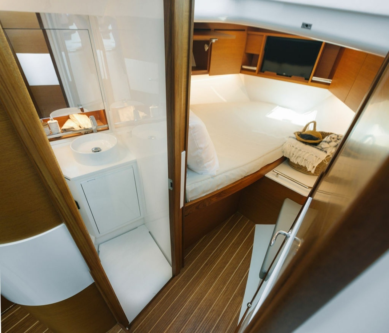 2027 Bertram 35 Flybridge - Image 33