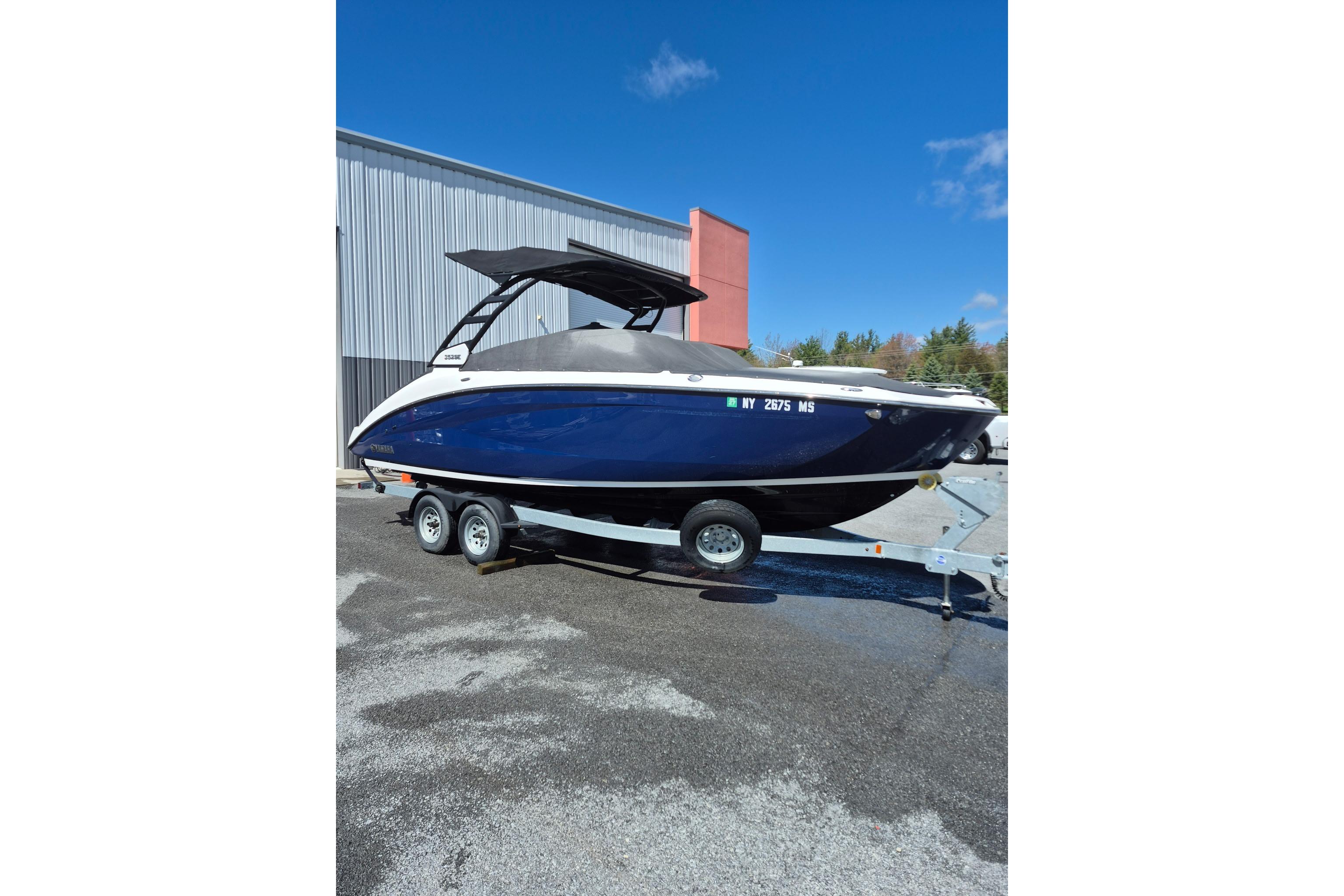 2021 Yamaha Boats 252SE