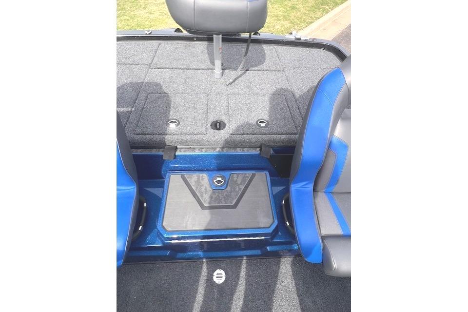 2026 Nitro Z19 XL boat interior with blue and gray seating and storage compartments.