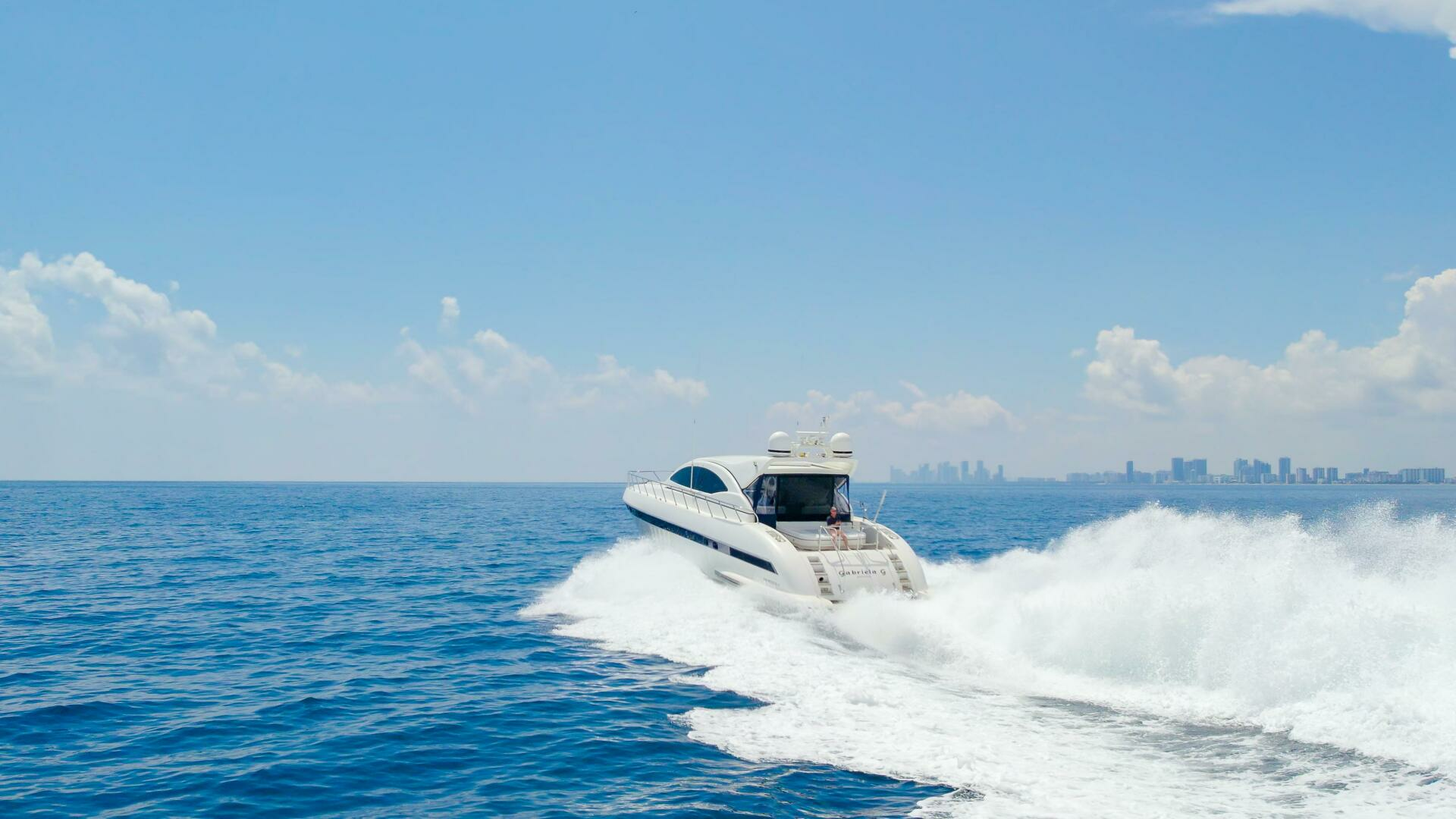 2001 Mangusta 72 - Image 2