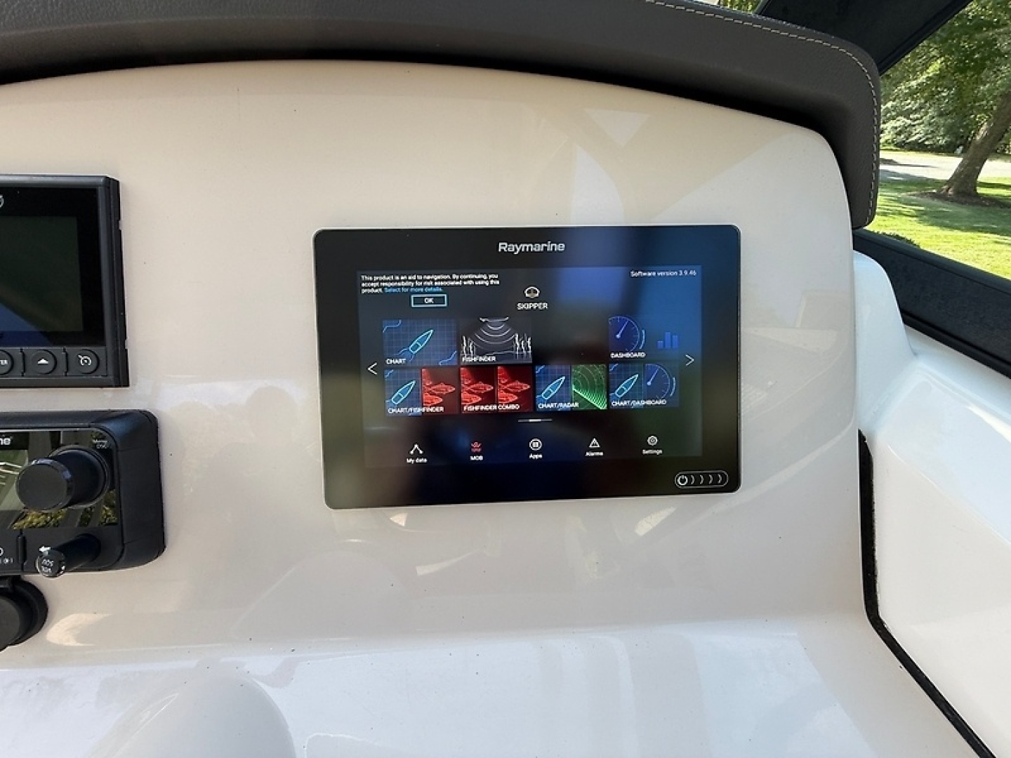 2020 Boston Whaler Vantage 230 - Image 26