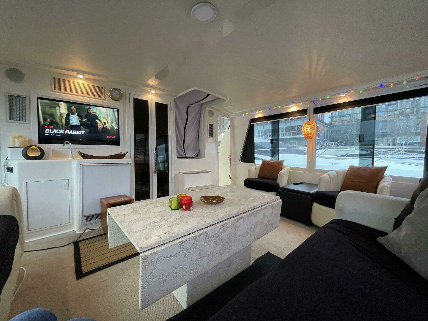 1995 Viking 54 Sports Yacht - Image 14