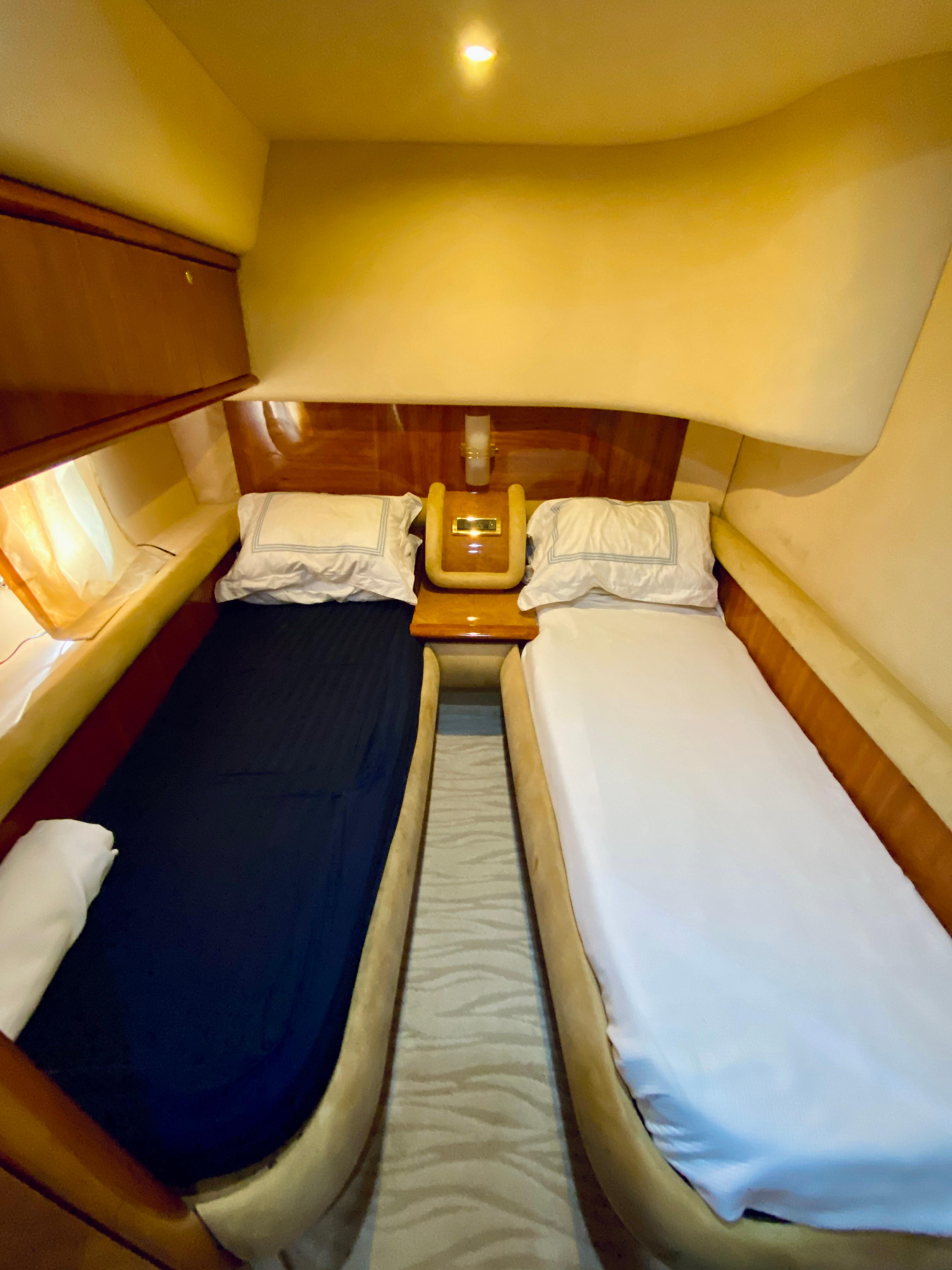 2002 Azimut 55 - 54