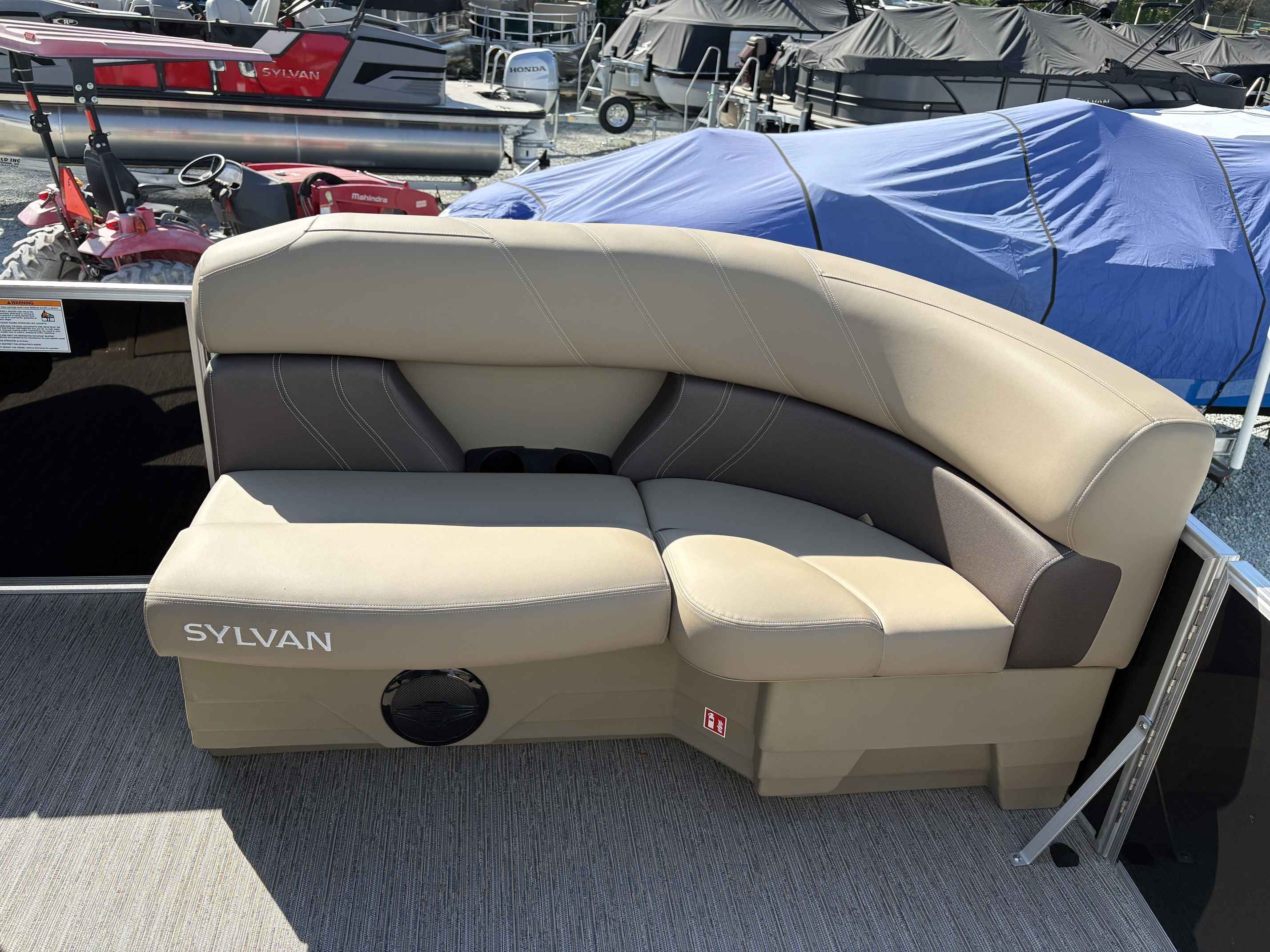 2026 Sylvan Mirage 8520 LZ - 6