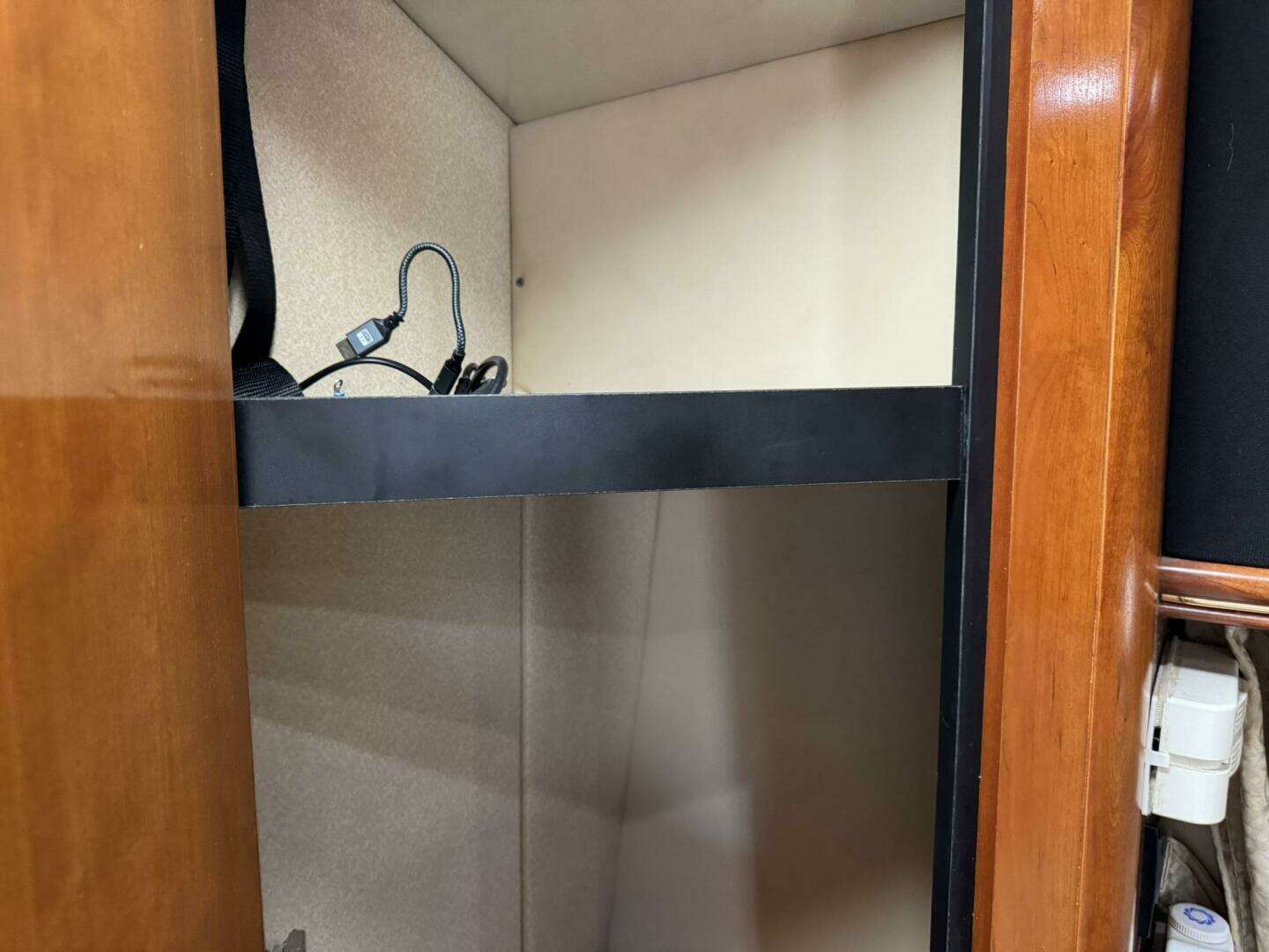 2003 Cruisers Yachts 3772 - Image 112