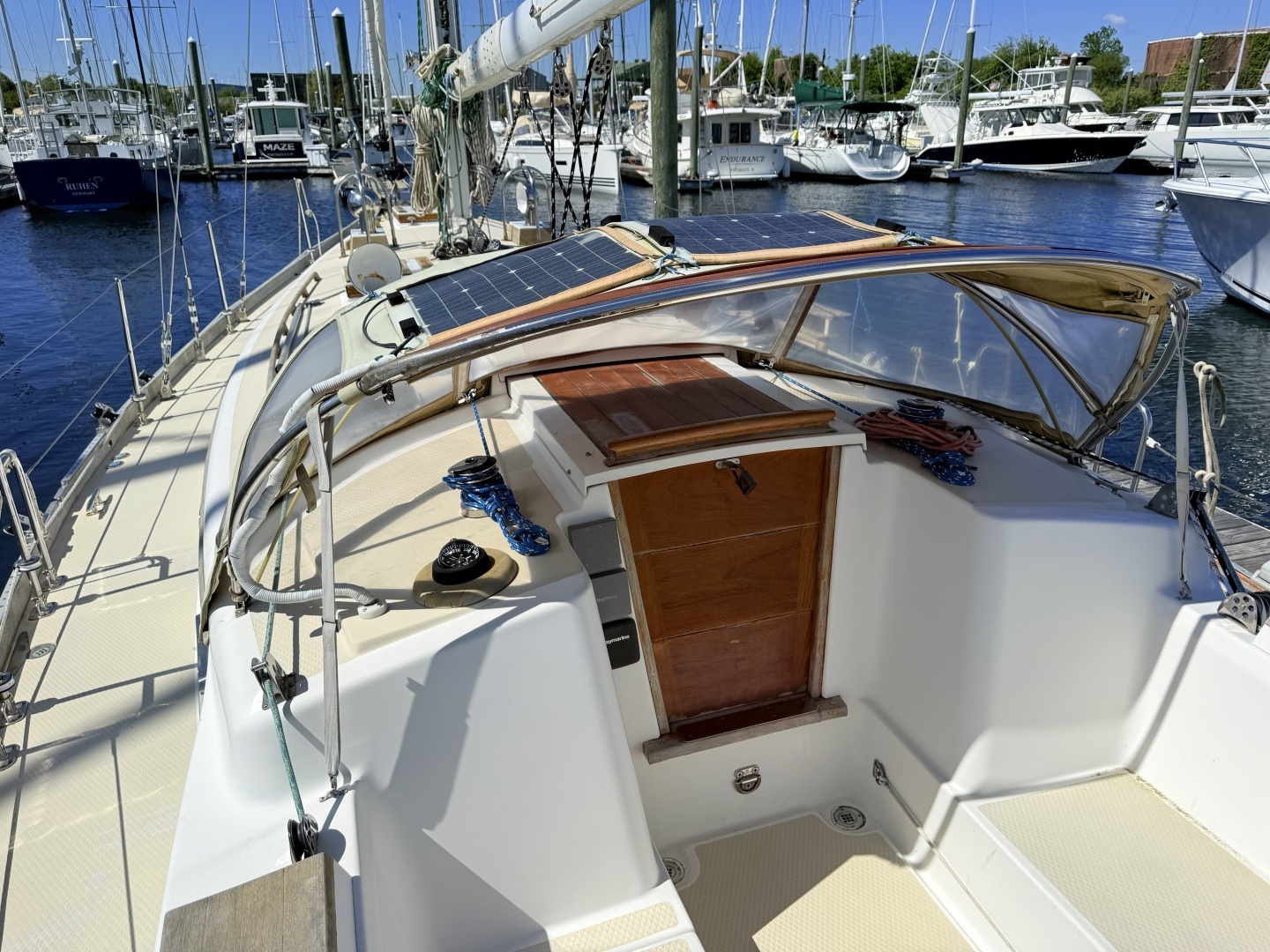 2001 Shannon 43 Cutter - Image 9