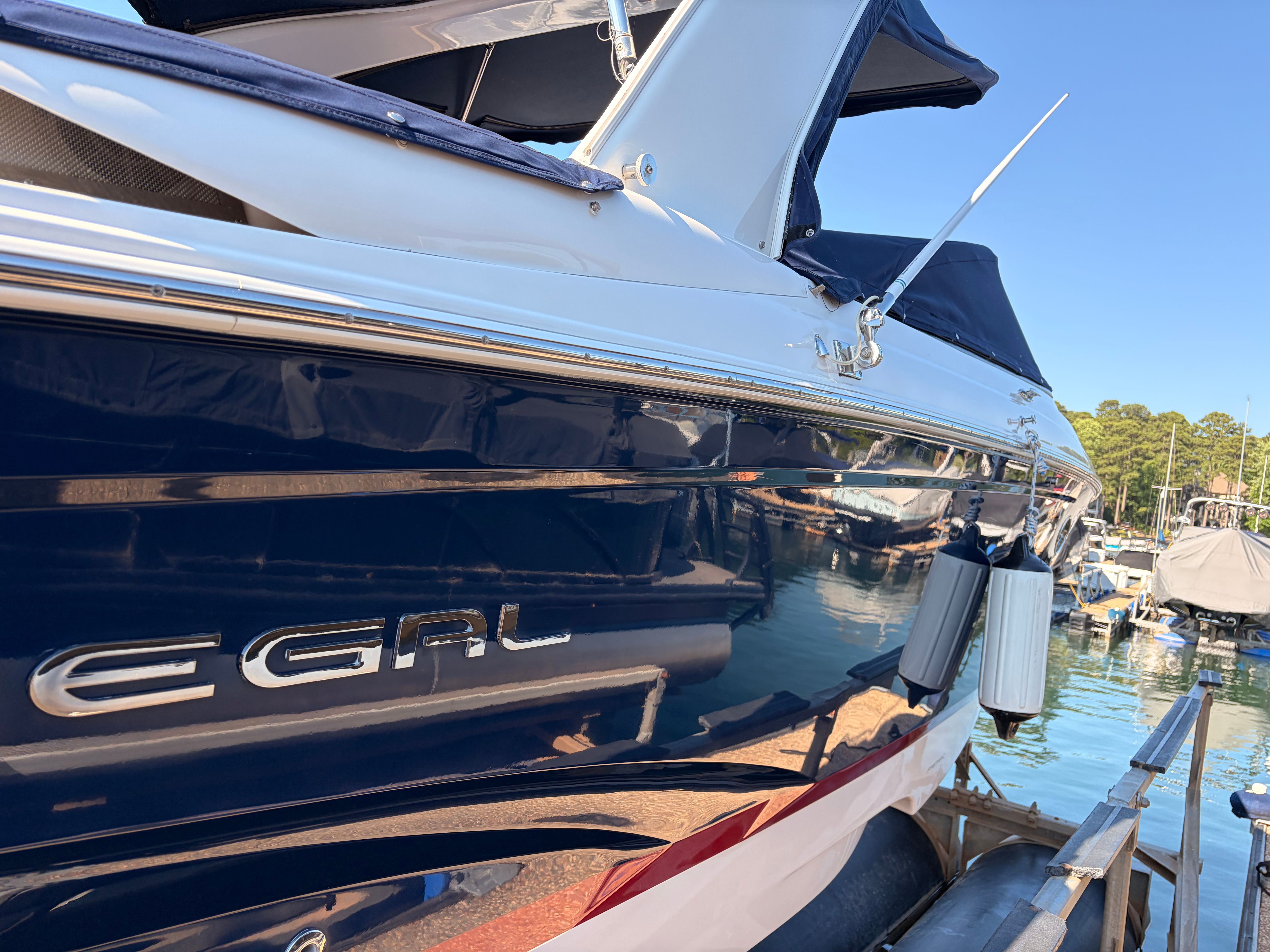 2012 Regal 2750 Cuddy - 13