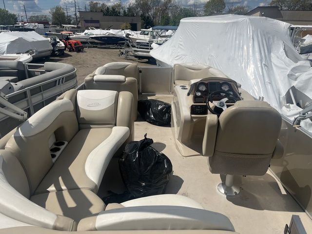 2015 Sylvan 8522 Cruise - 5
