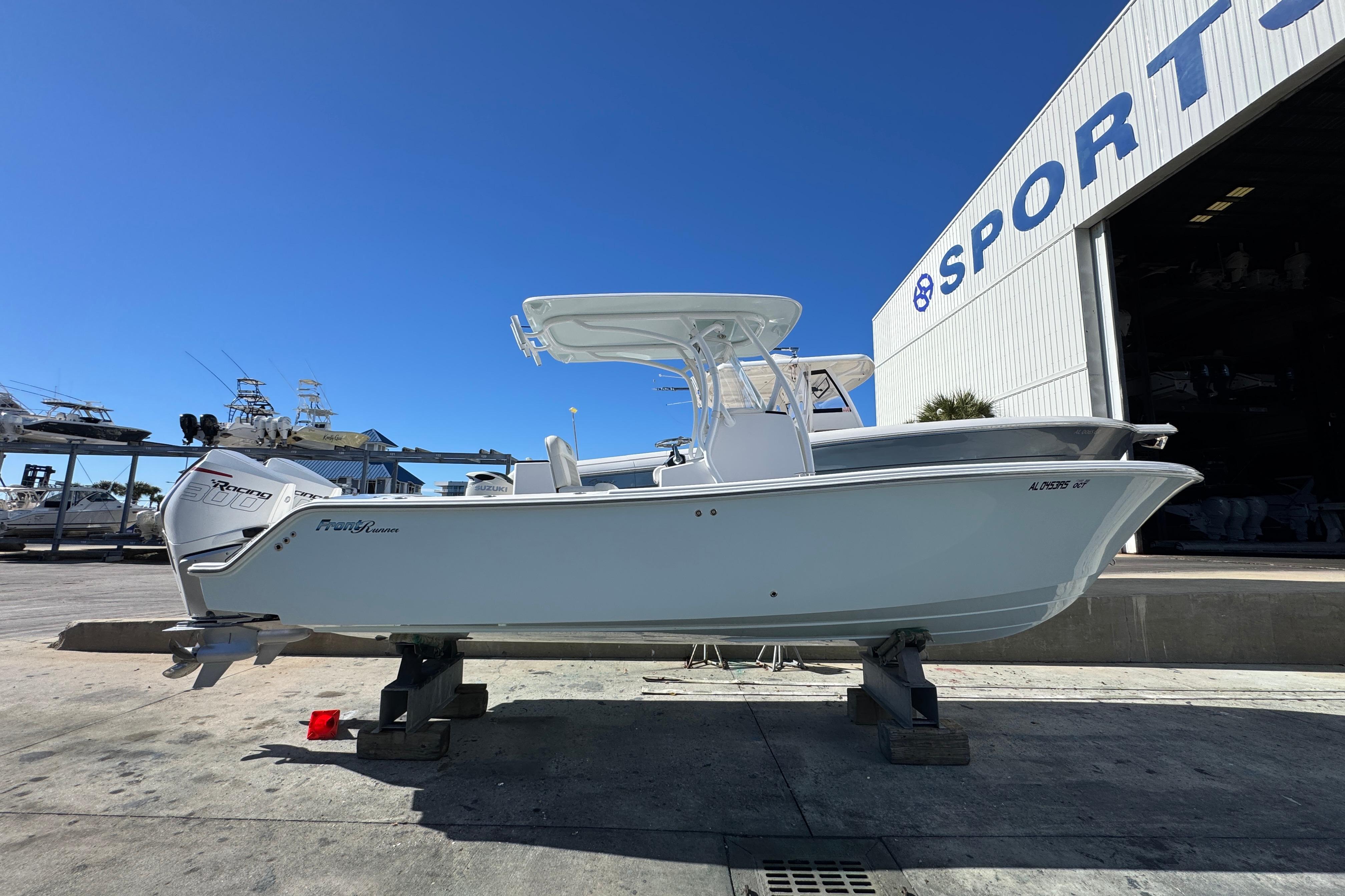 2022 Front Runner 26 Center Console