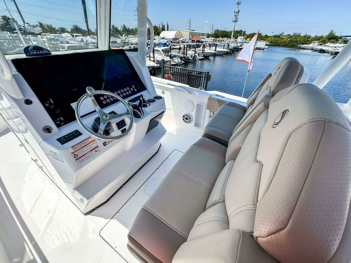 2025 Edgewater 325CC - Image 9