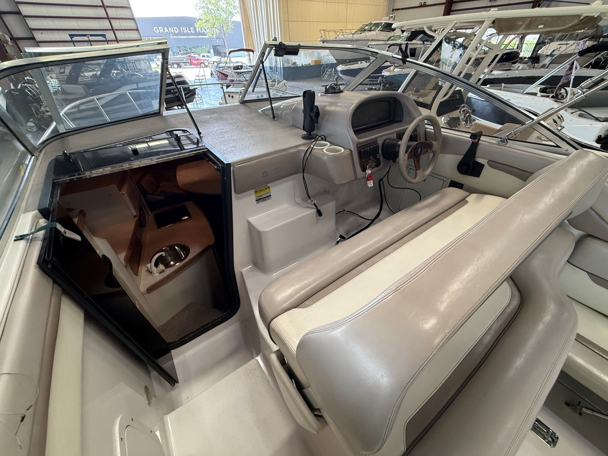 1997 Four Winns 258 Vista - 11