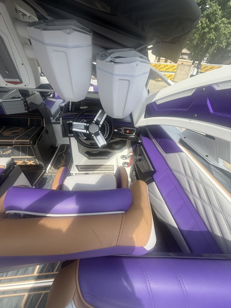 2025 Tigé 25ZX - 17