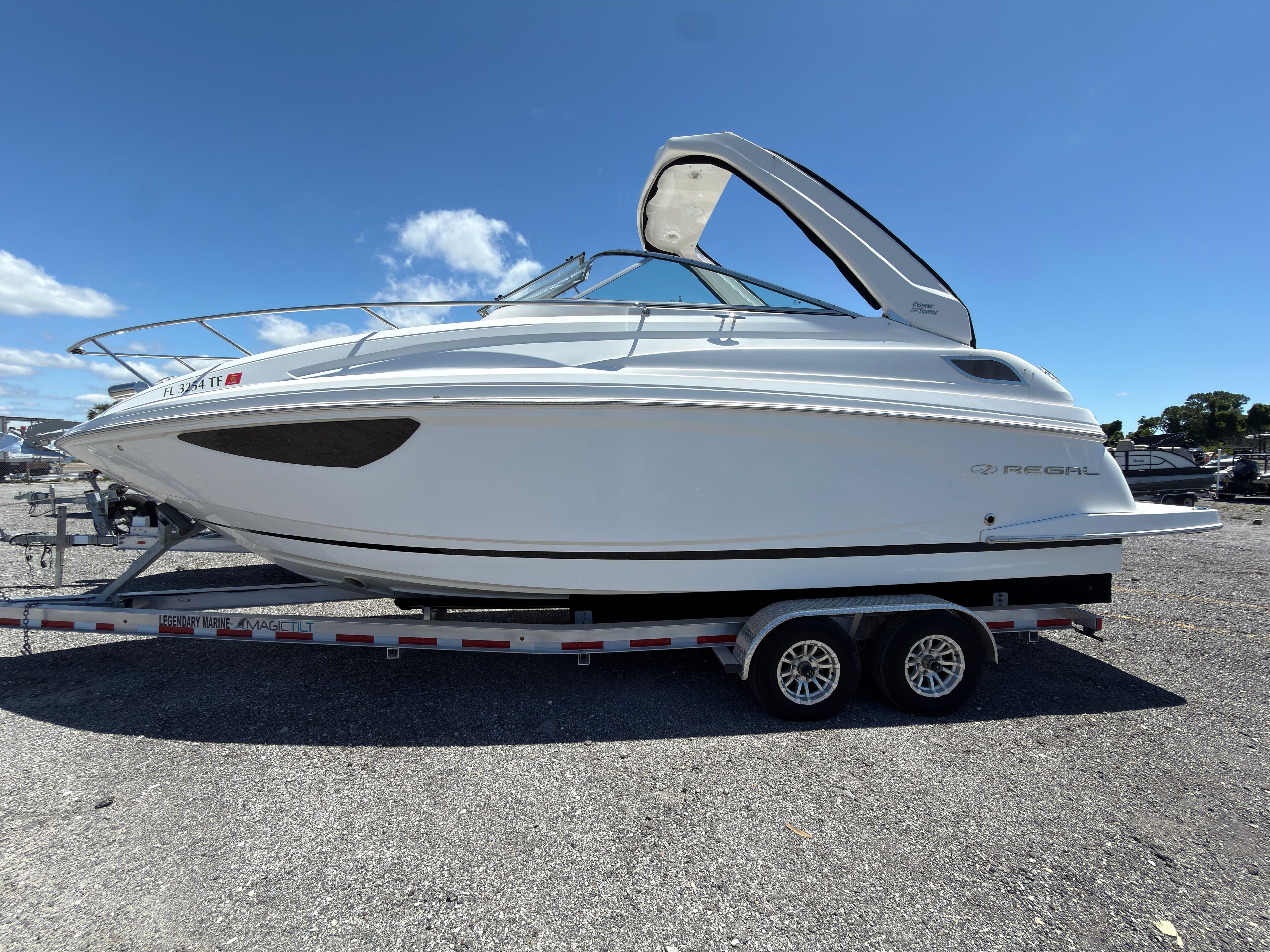 2022 Regal 28 Express