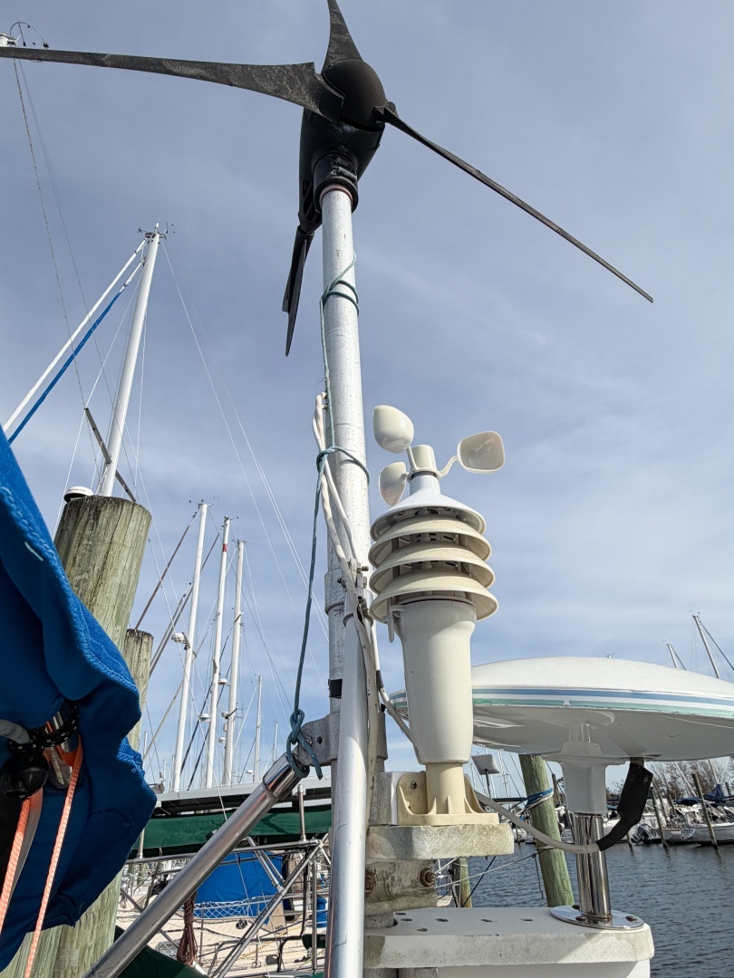 2007 Beneteau 323 - Image 35