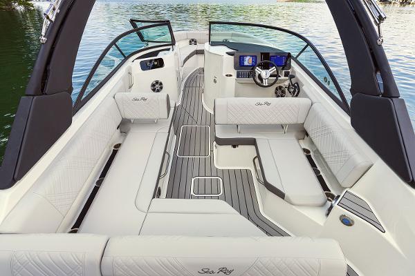 Manufacturer Provided Image: 2025 Sea Ray SDX 250 boat interior with luxurious seating and modern dashboard.