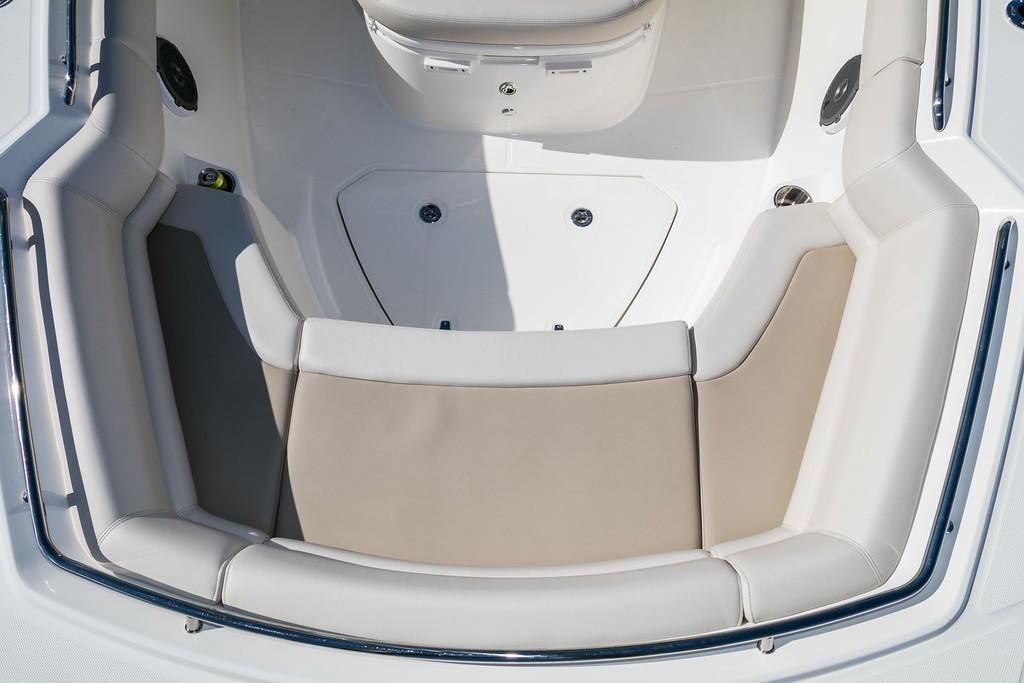 2023-Boston-Whaler-330-Outrage-MarineMax