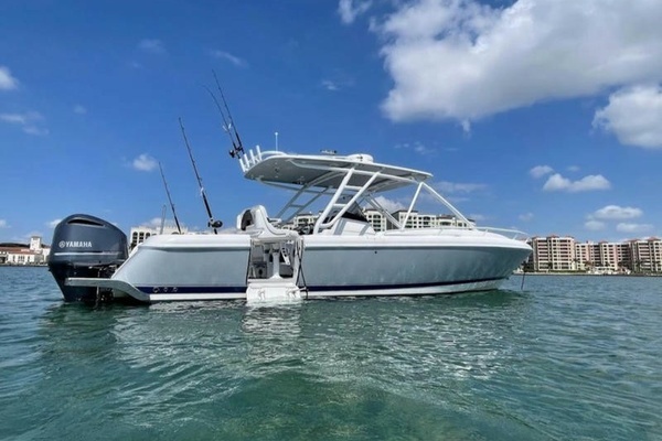 2014 Intrepid 3270 CC