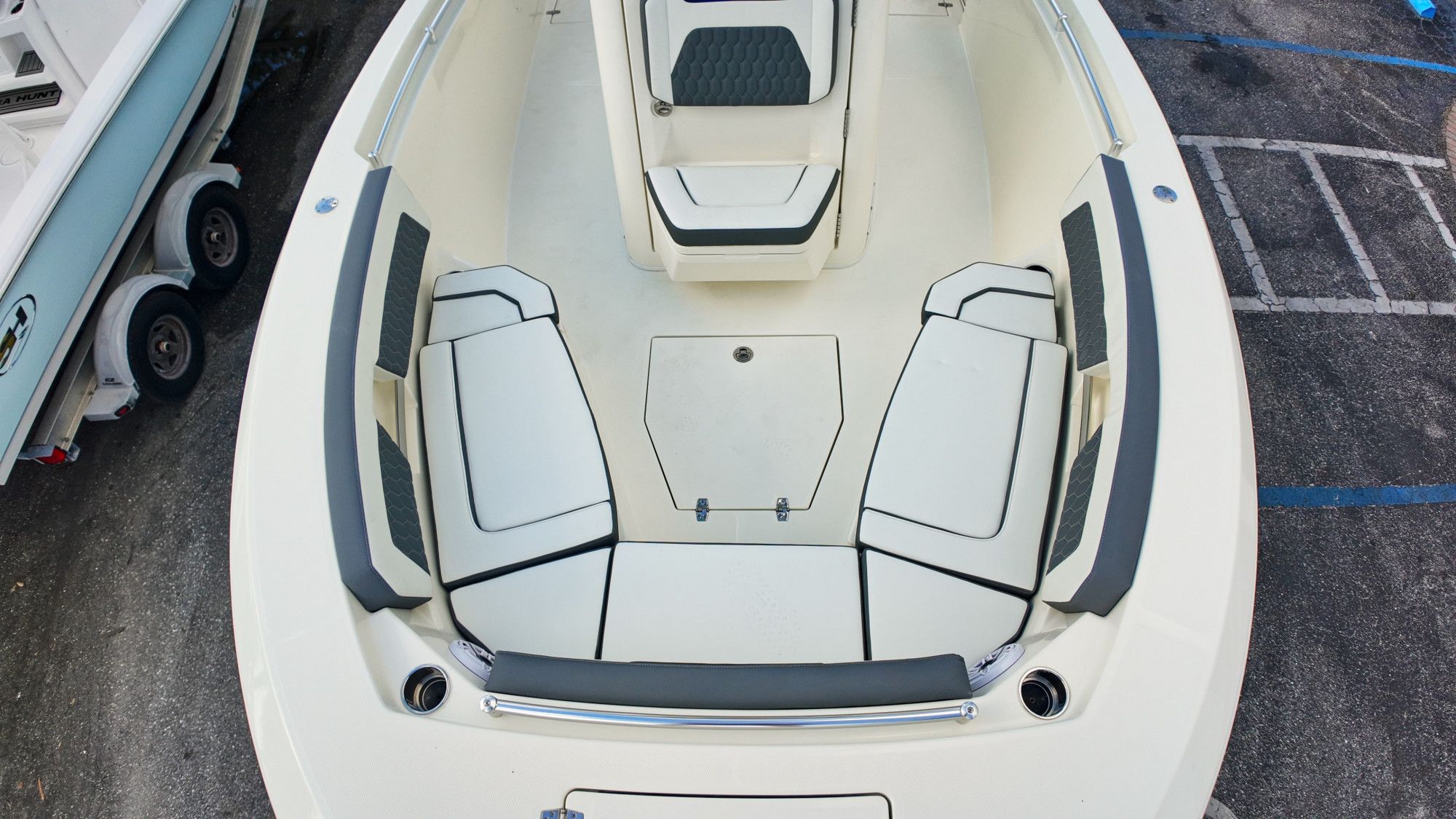 2027 Cobia 245 Center Console - 29