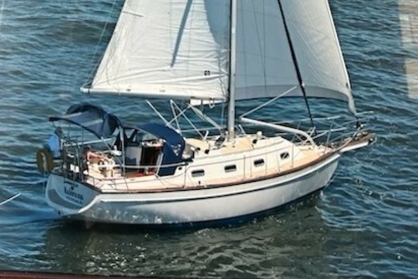 1999 Island Packet 320