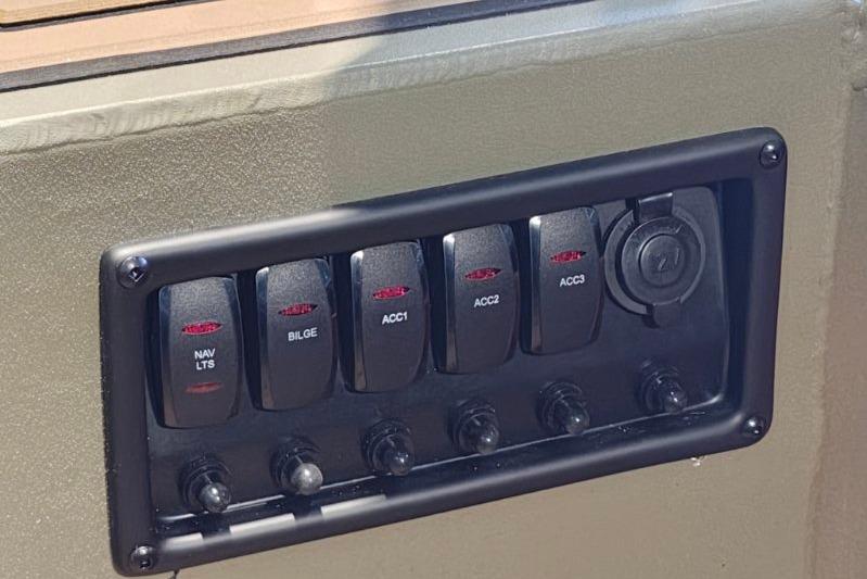 Control panel of 2026 Tracker Grizzly 1650 T Prairie Wings Edition boat.