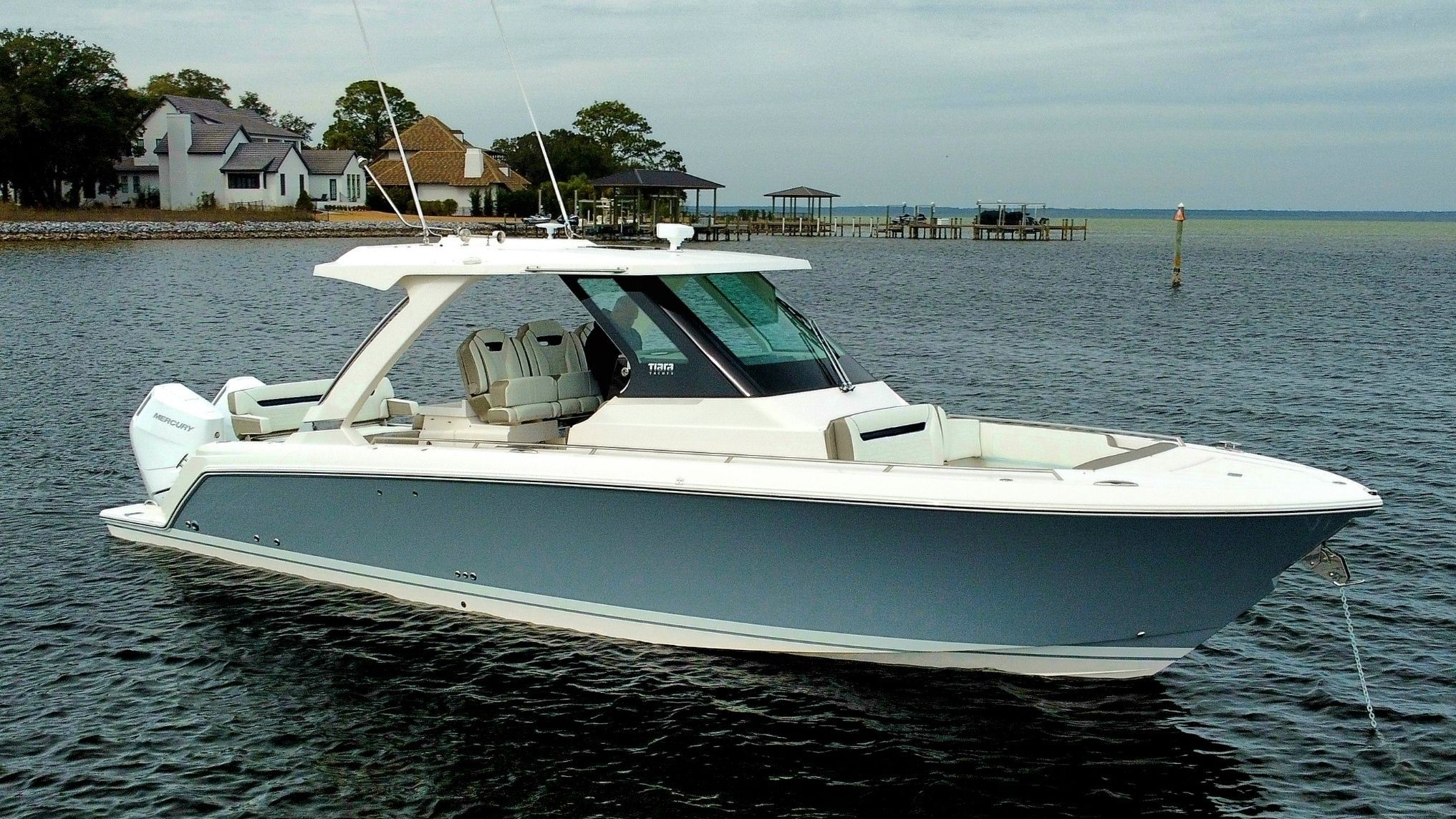 2025 Tiara Yachts 34 LS