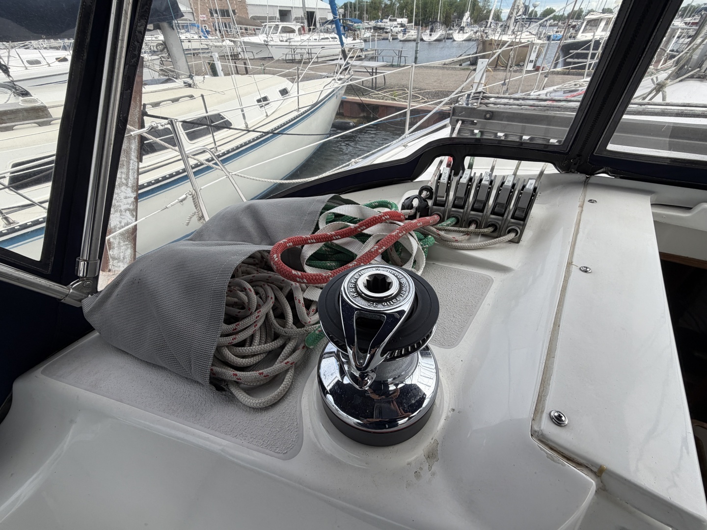 2004 Catalina Catalina 350 - Image 35