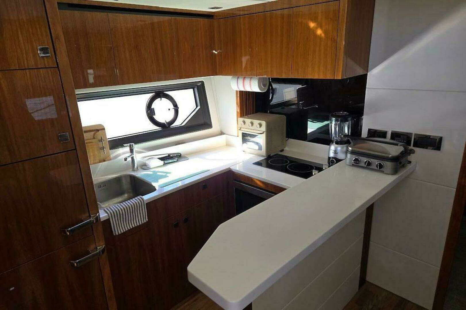 2019 Sunseeker Predator 50 - Image 4