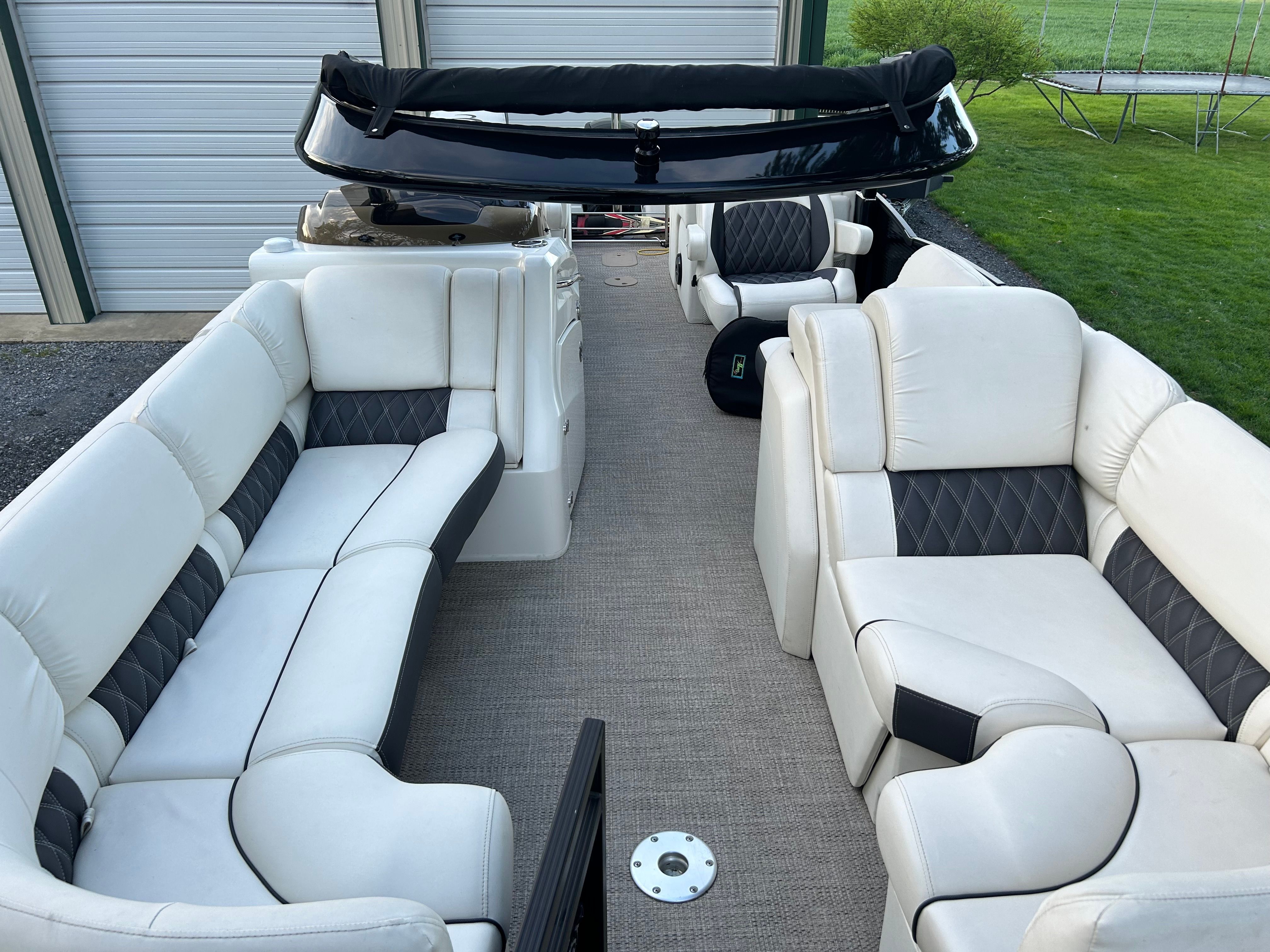 2017 Bennington 25 QX - 21