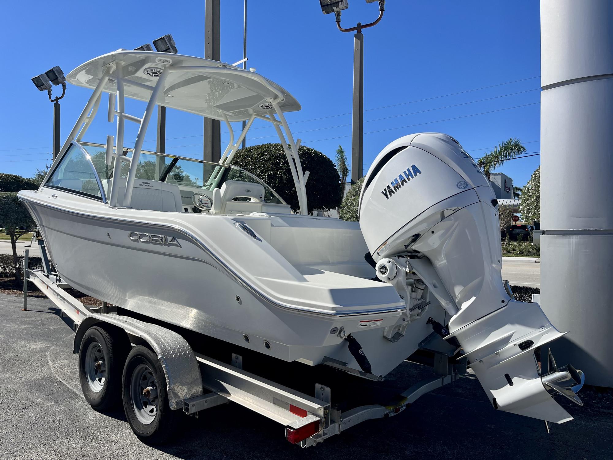 2025 Cobia 240 Dual Console - 4