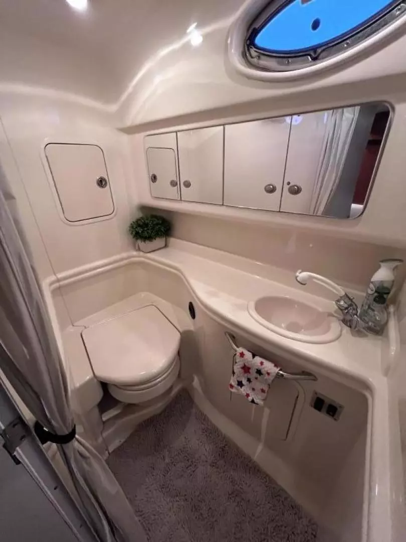 2005 Sea Ray Sundancer 320 - Image 49