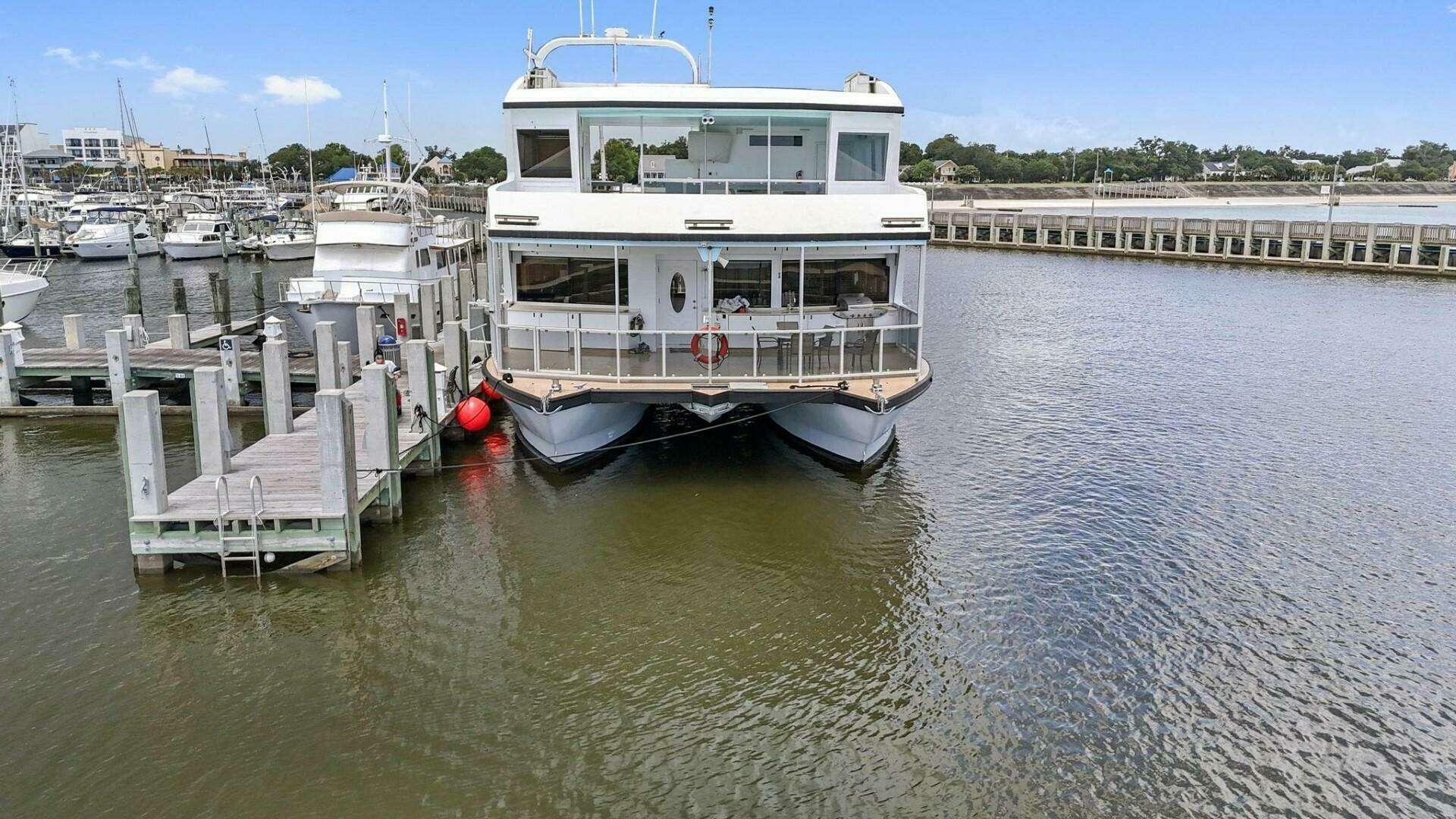 2018 Avenger Luxury Catamaran Coastal Cruiser - Image 2