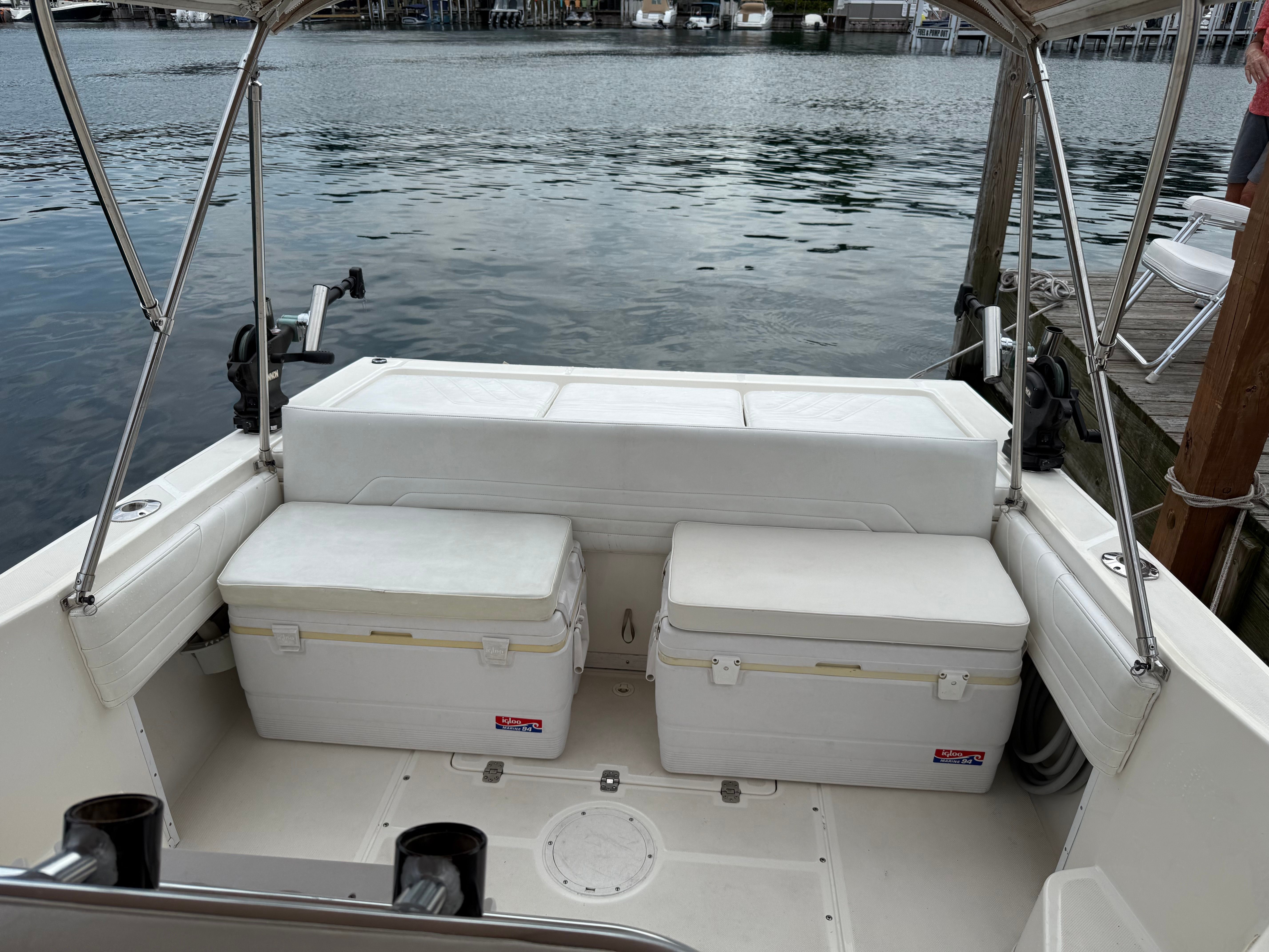 Interior view of a 1999 Fountain 32 Sport Fish Cruiser at dock.