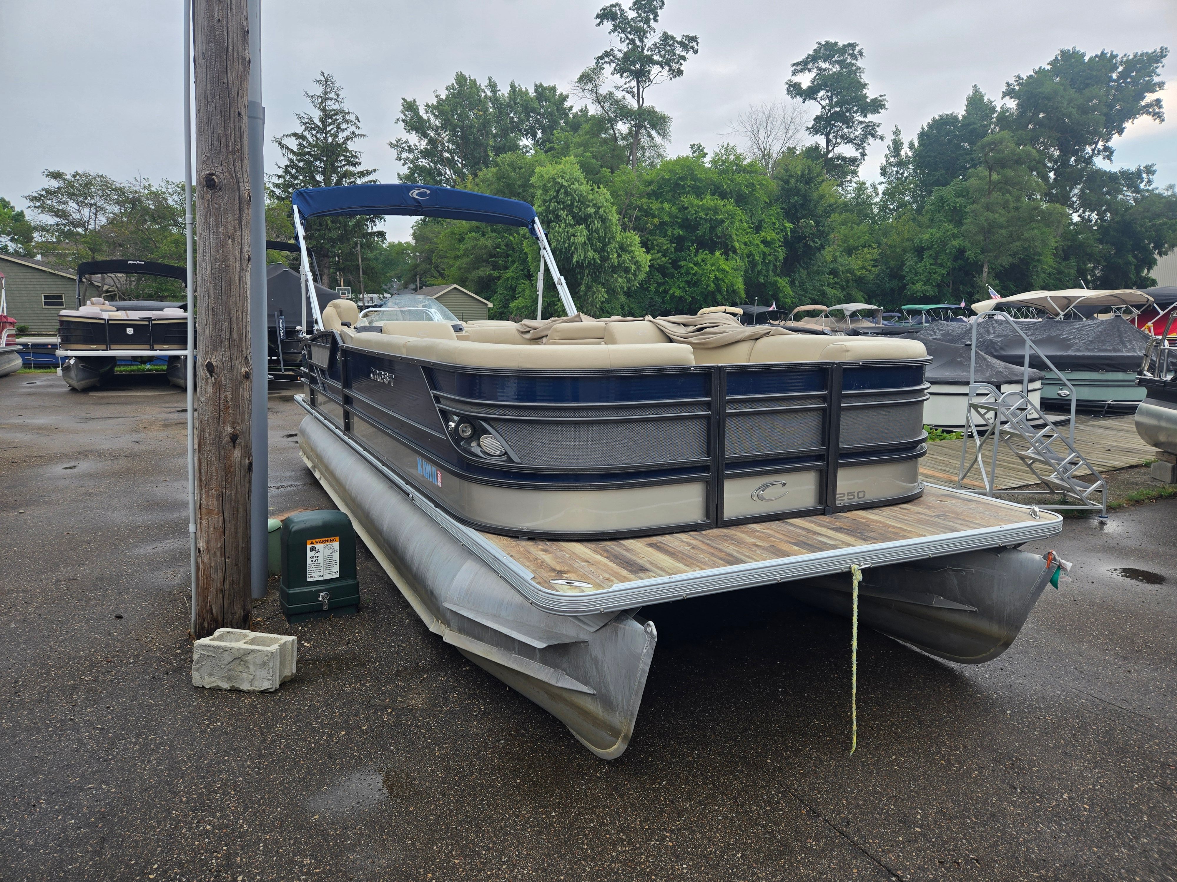 2016 Crest 250 Classic L