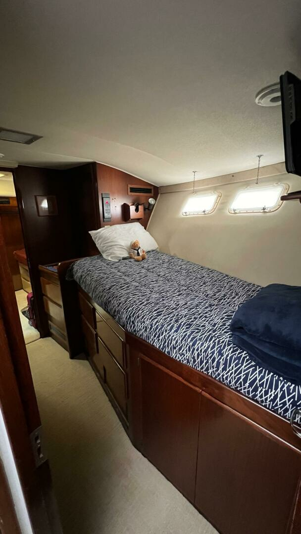 1987 Hatteras Motoryacht - Image 42