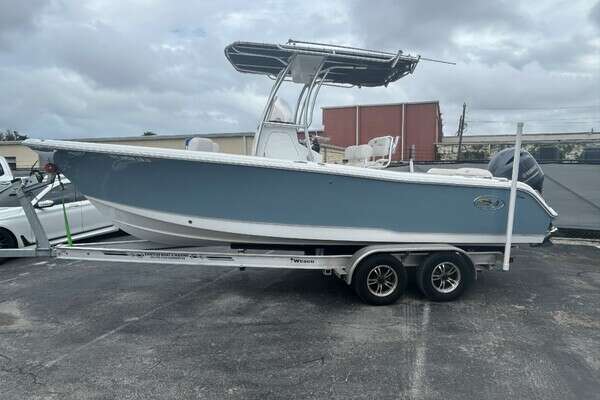 2023 Sea Hunt 234 Ultra